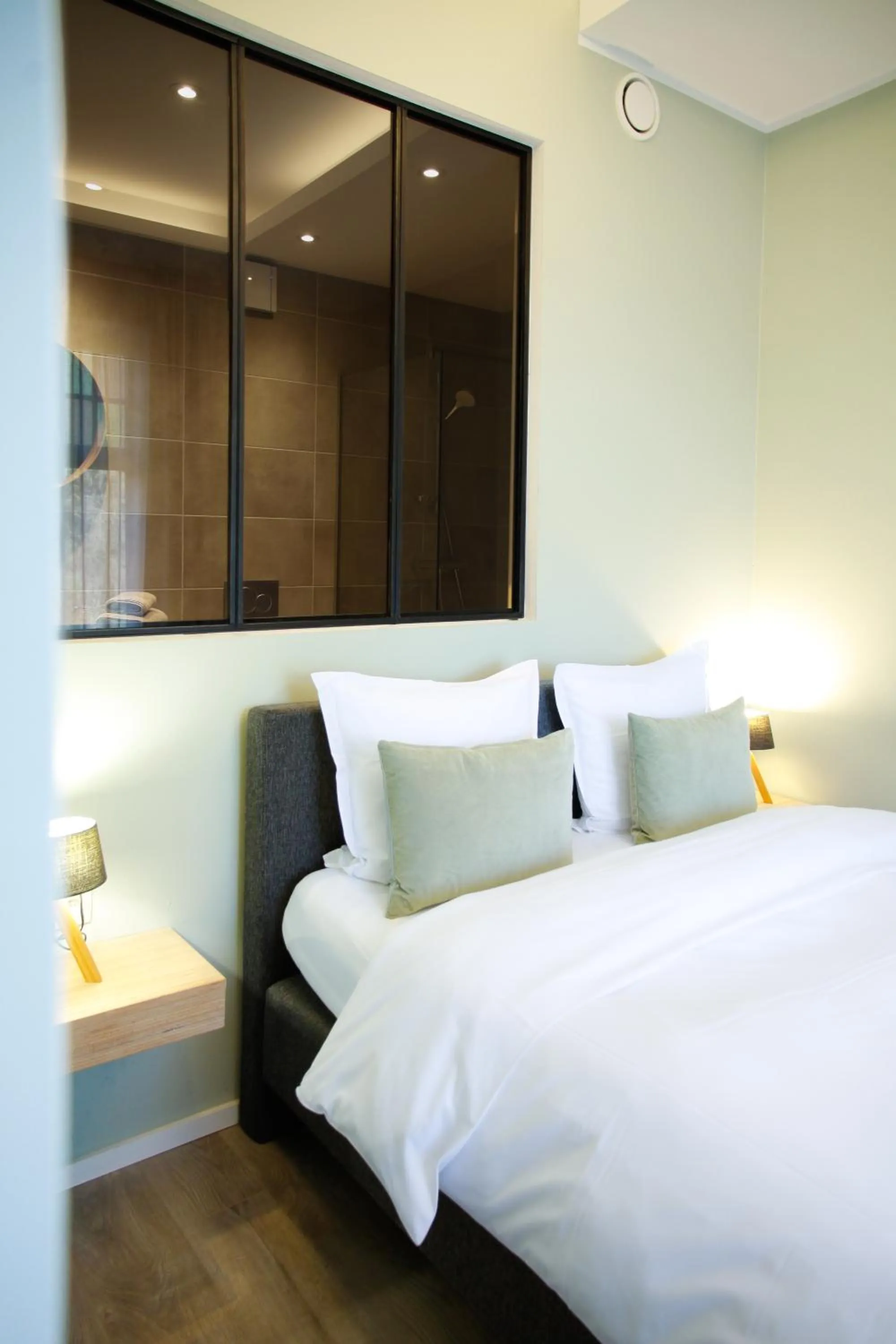 Photo of the whole room, Bed in Villa les érables Restaurant Linea