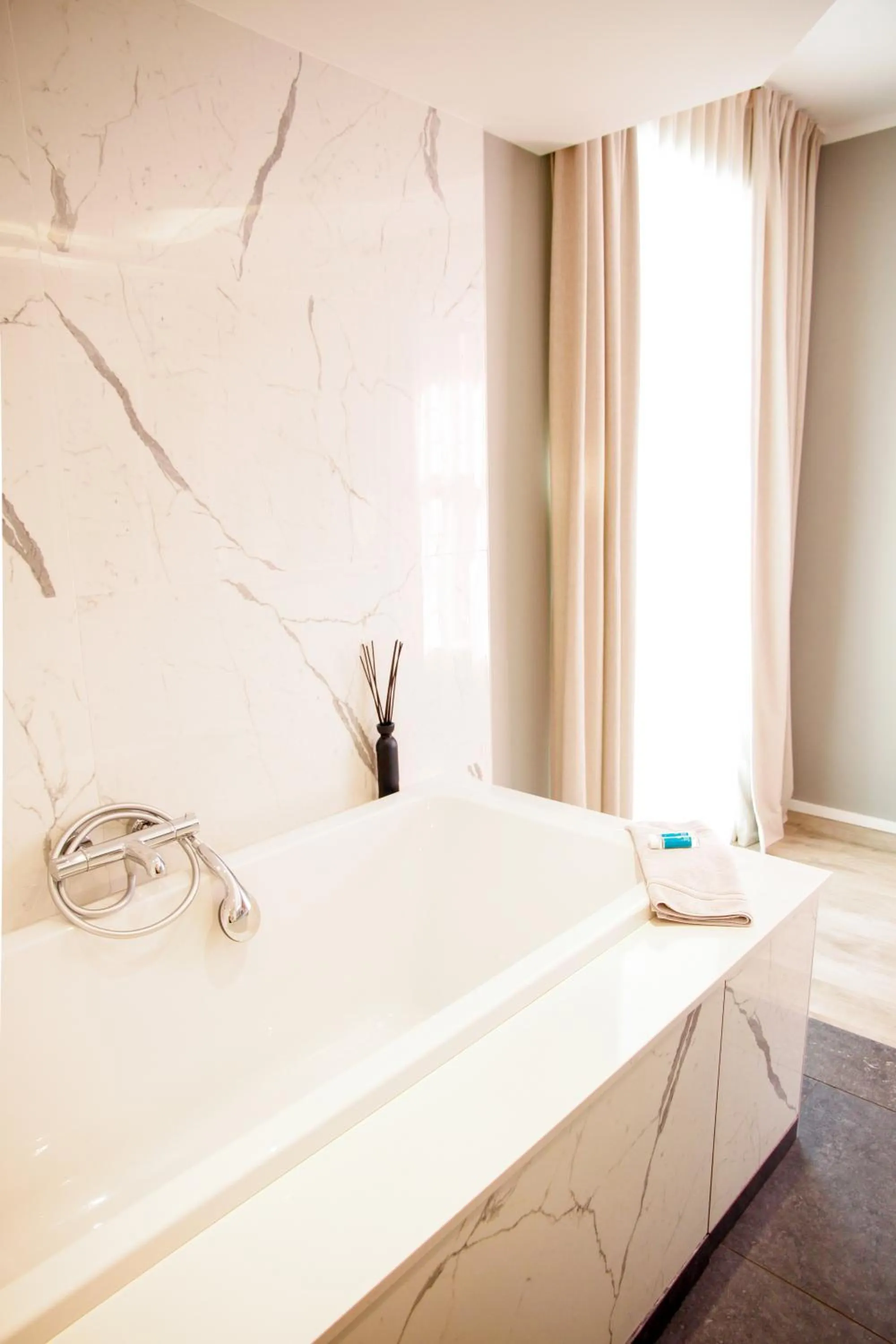 Bath, Bed in Villa les érables Restaurant Linea