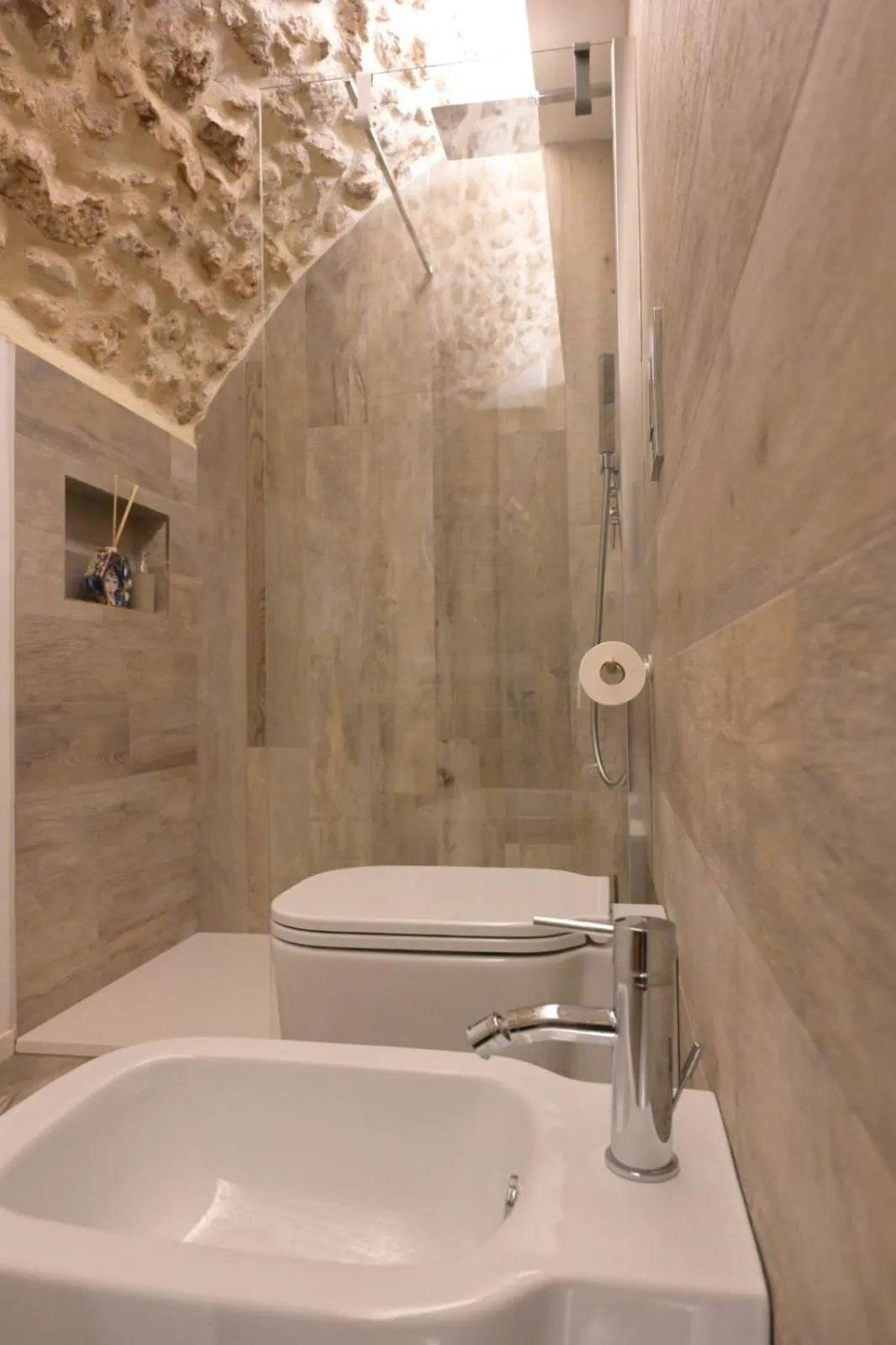 Shower in Pietrabianca Santa Maria Apartments