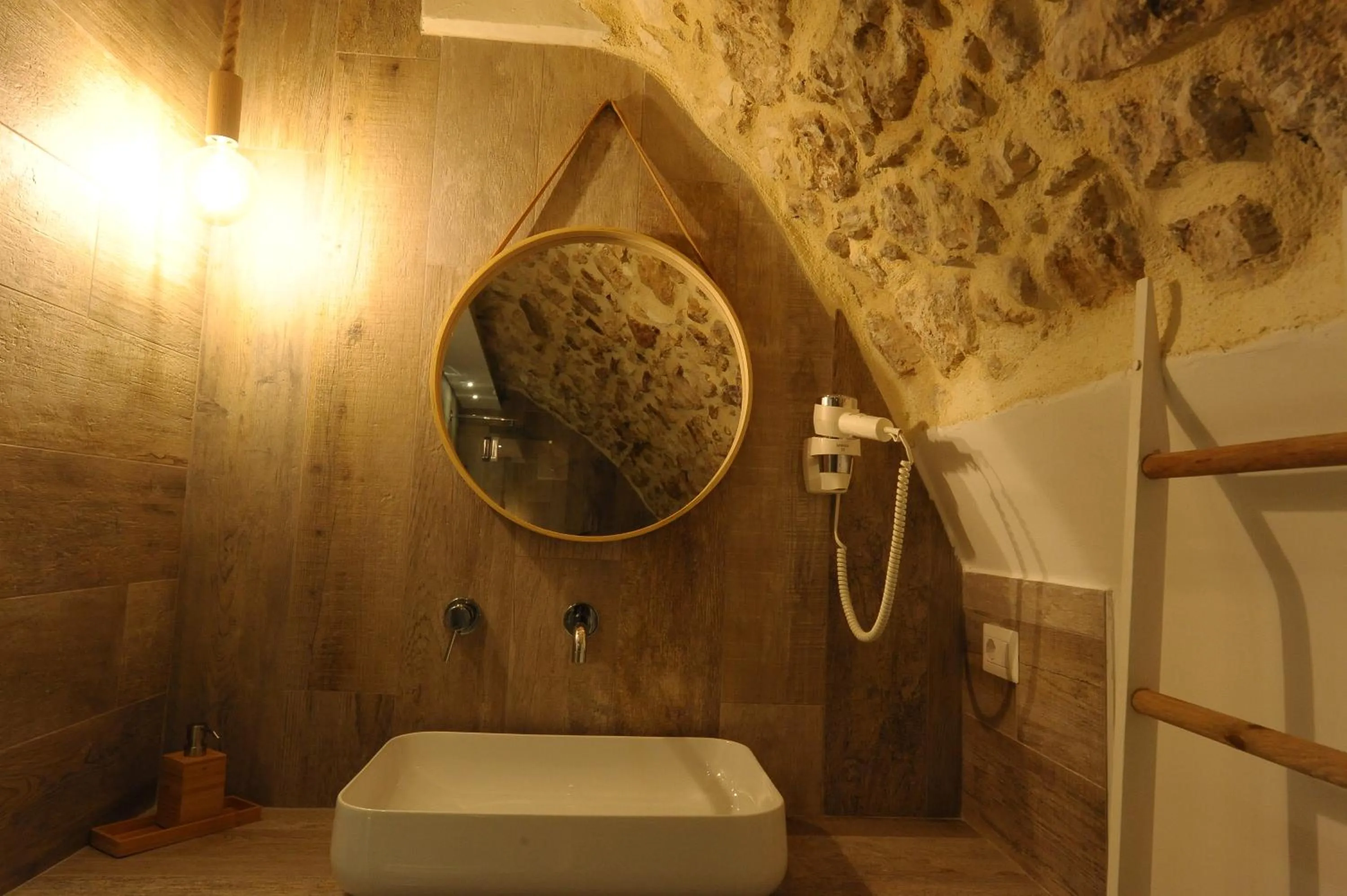 Bathroom in Pietrabianca Santa Maria Apartments