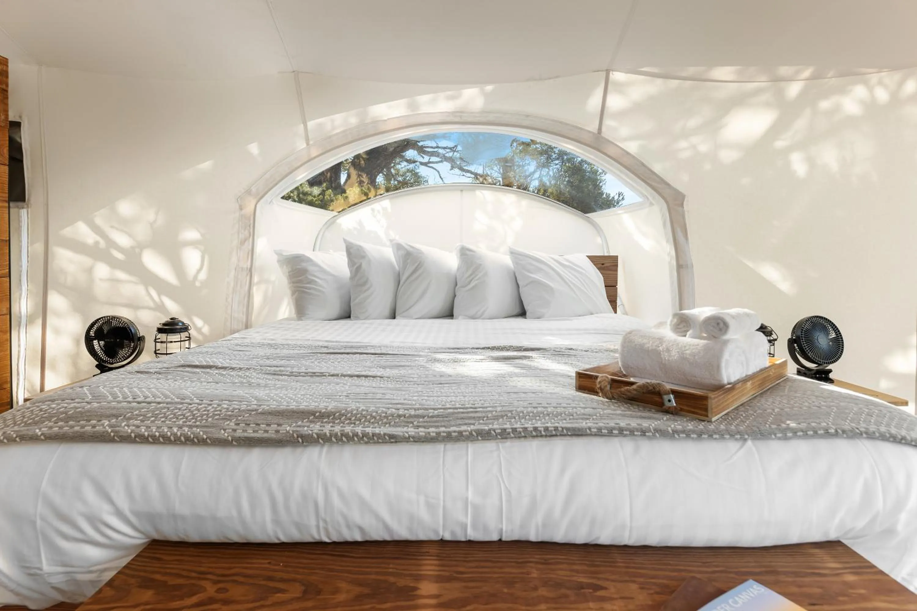 Bed in Under Canvas Bryce Canyon