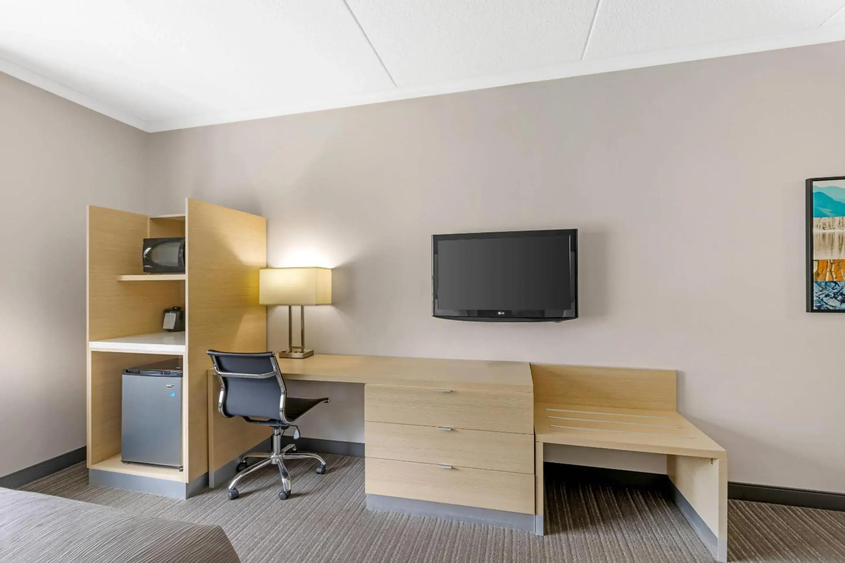 King Room - Accessible/Non Smoking in Quality Inn & Suites King Room - Accessible/Non Smoking in Quality Inn & Suites