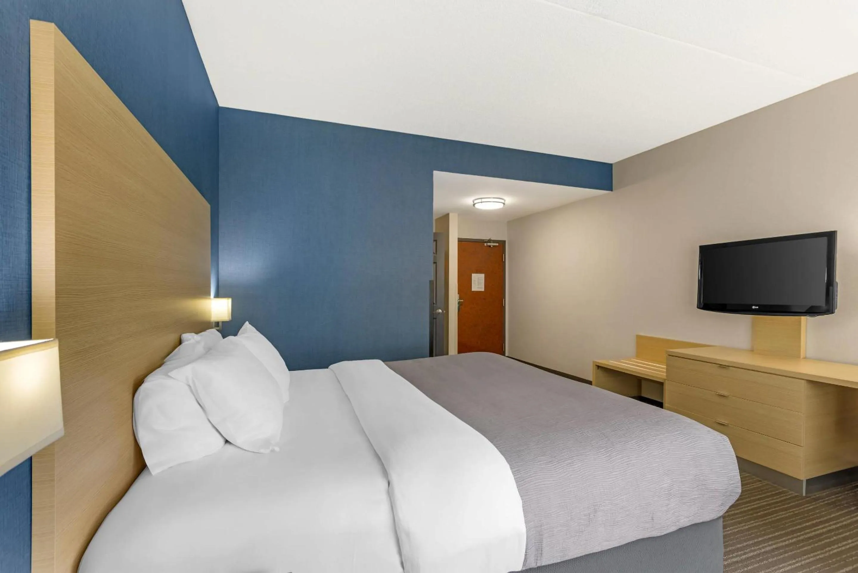 Bedroom, Bed in Quality Inn & Suites