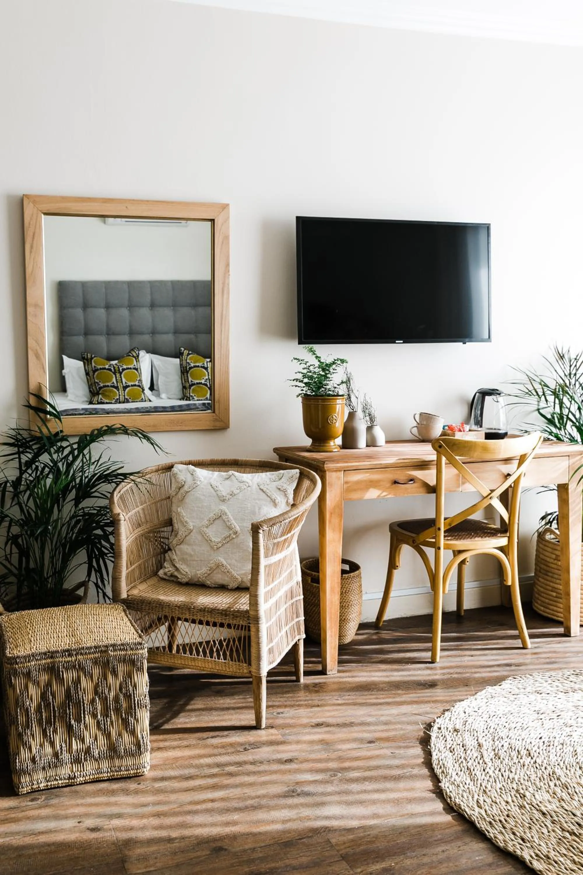 TV and multimedia in Royal Boutique Hotel