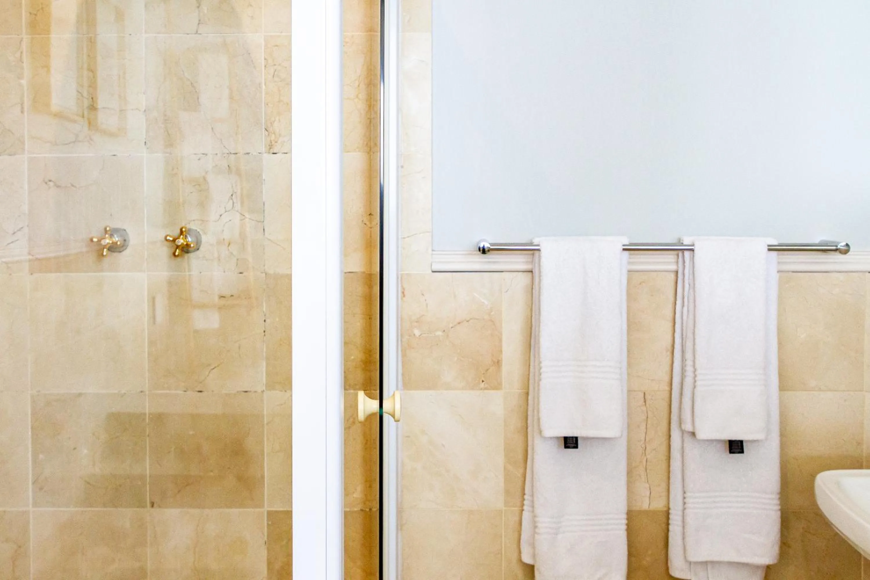 Shower in Royal Boutique Hotel