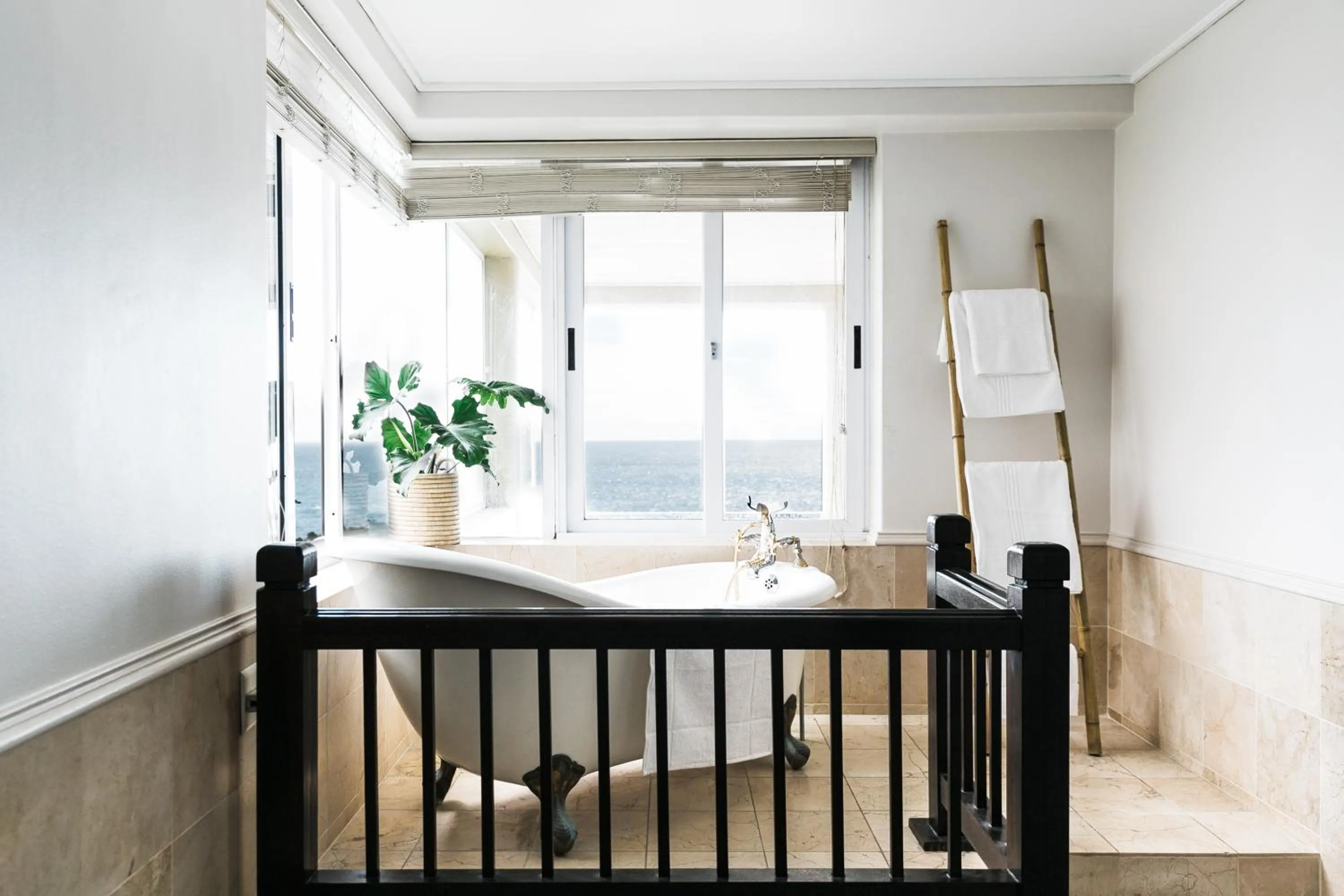 Bathroom, Bed in Royal Boutique Hotel