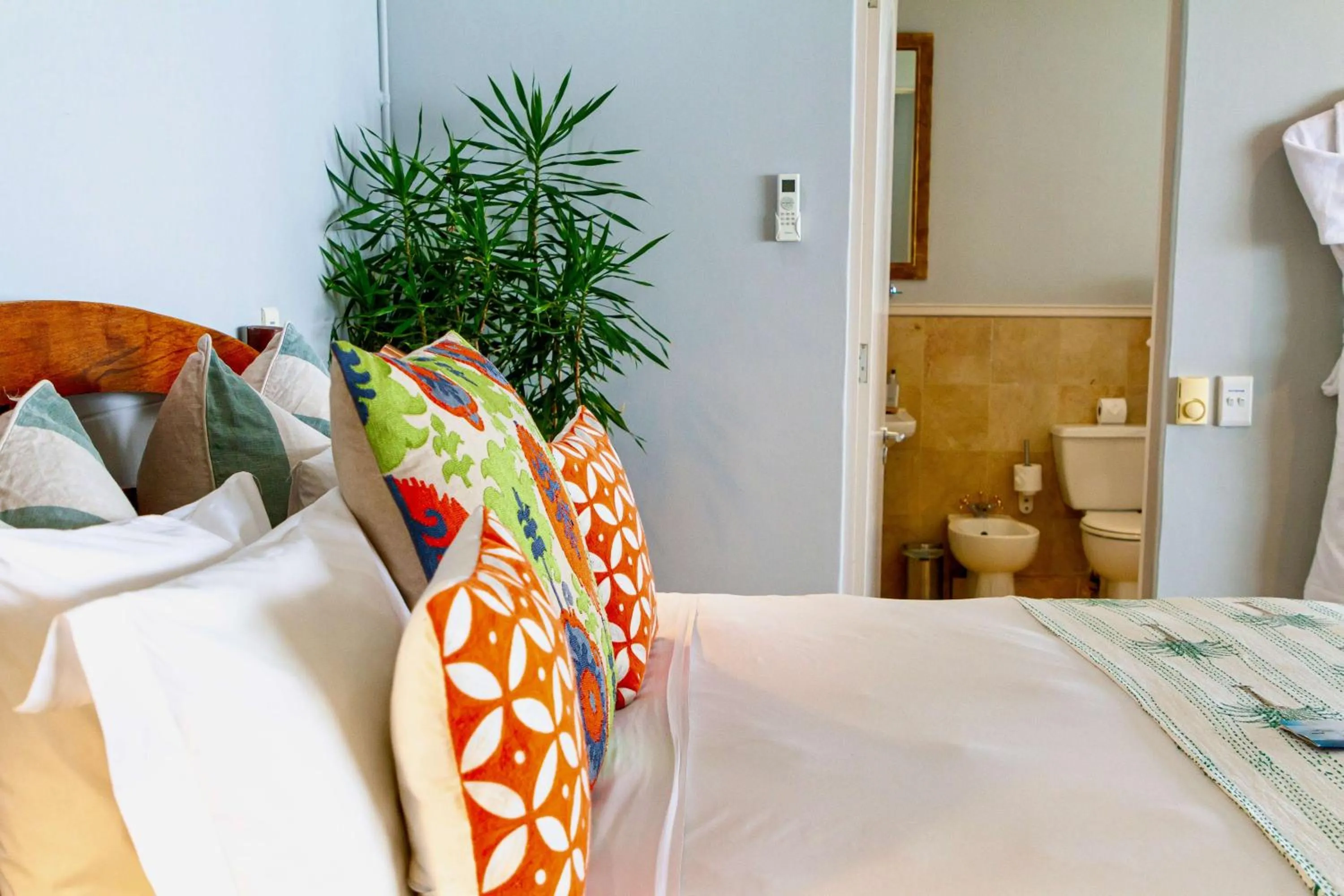 Toilet, Bed in Royal Boutique Hotel