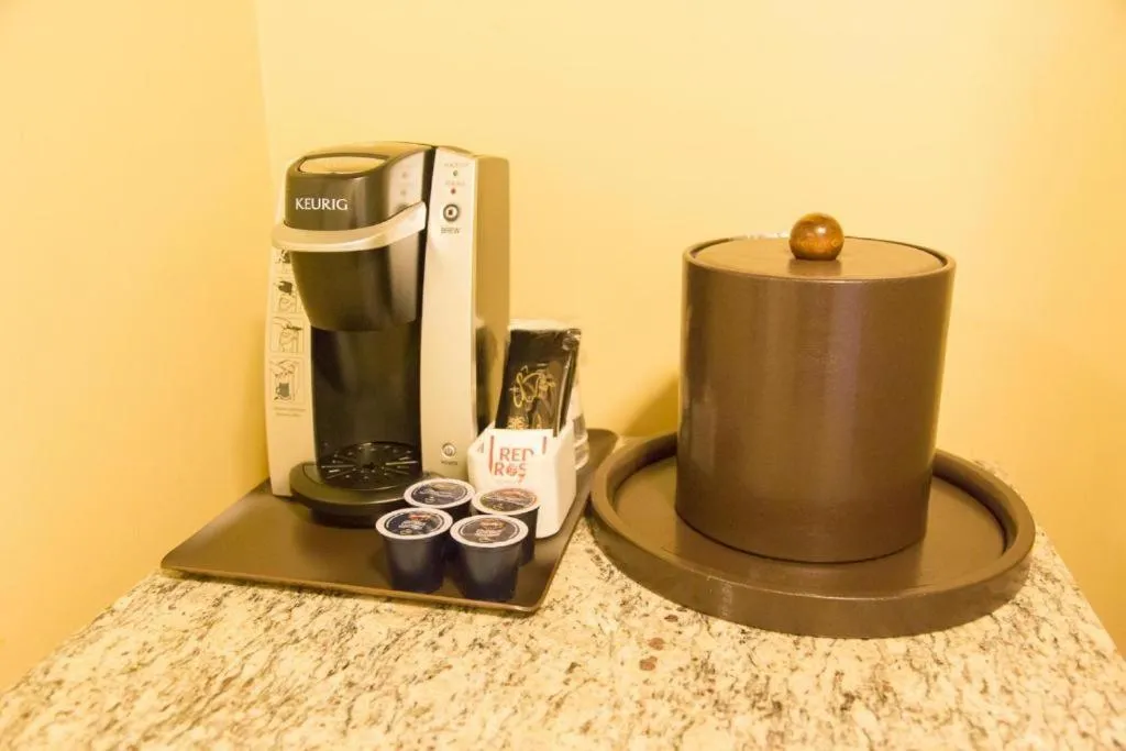 Coffee/tea facilities in Abercorn Hotel, Trademark Collection by Wyndham