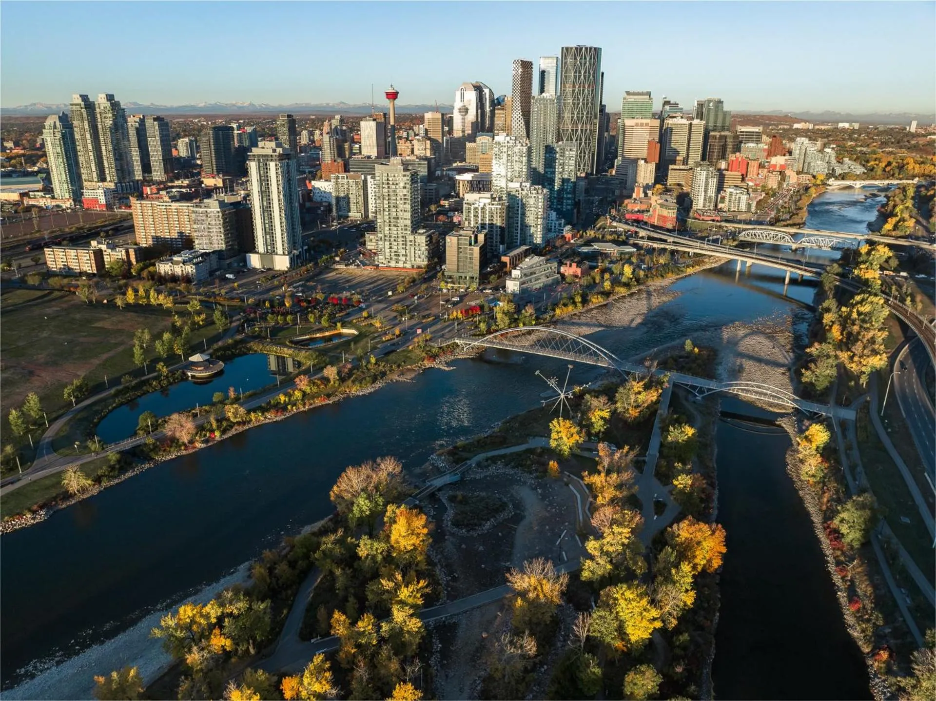 River view in Delta Hotels by Marriott Calgary Downtown