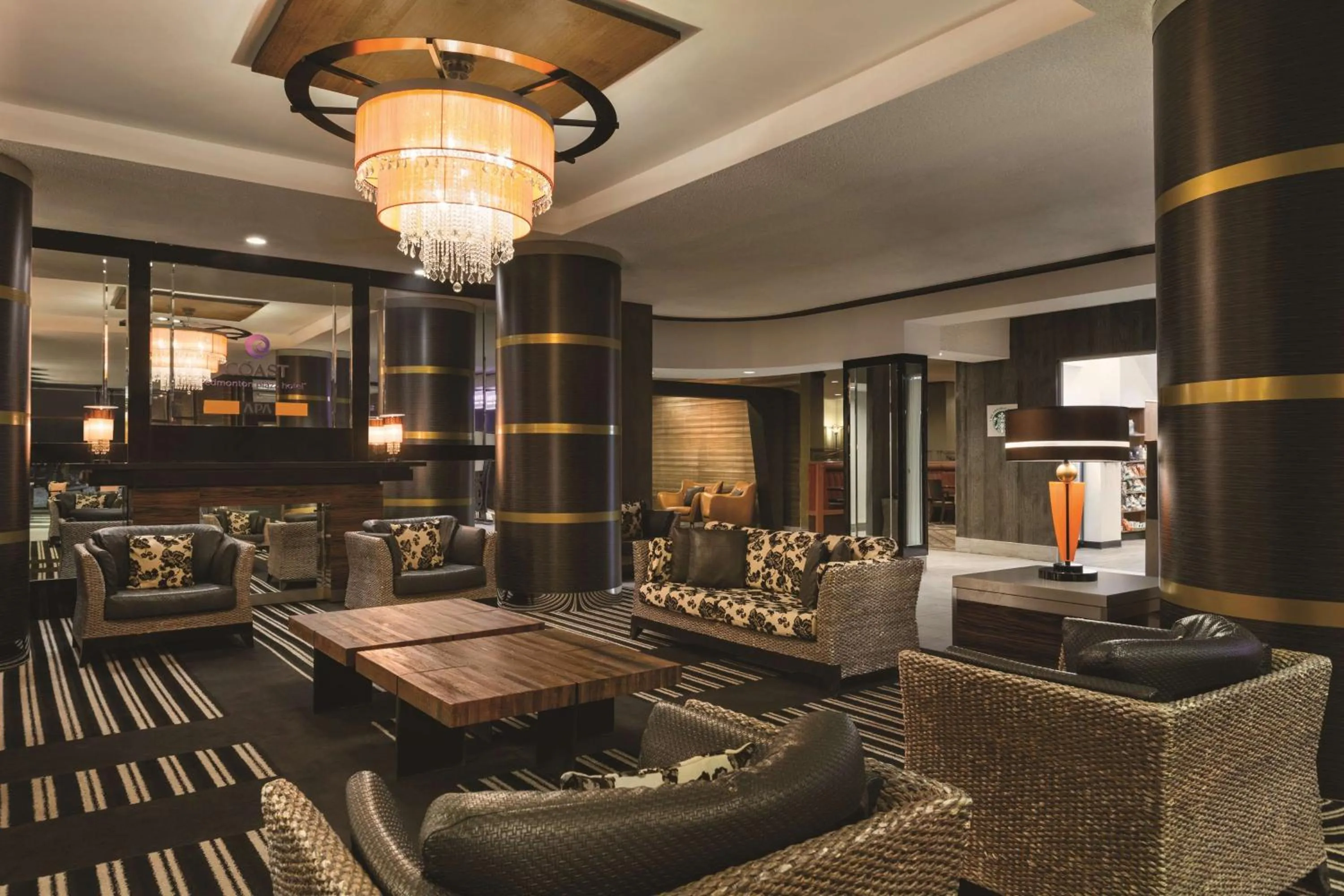 Lobby or reception in Coast Edmonton Plaza Hotel by APA