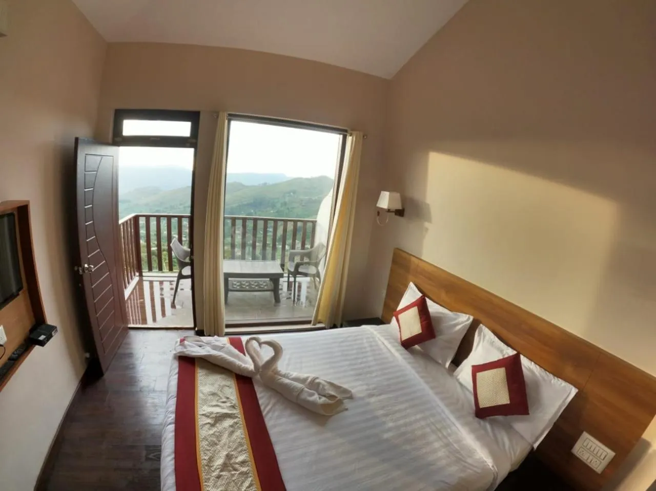 Bedroom, Bed in Warmth Hill Crest