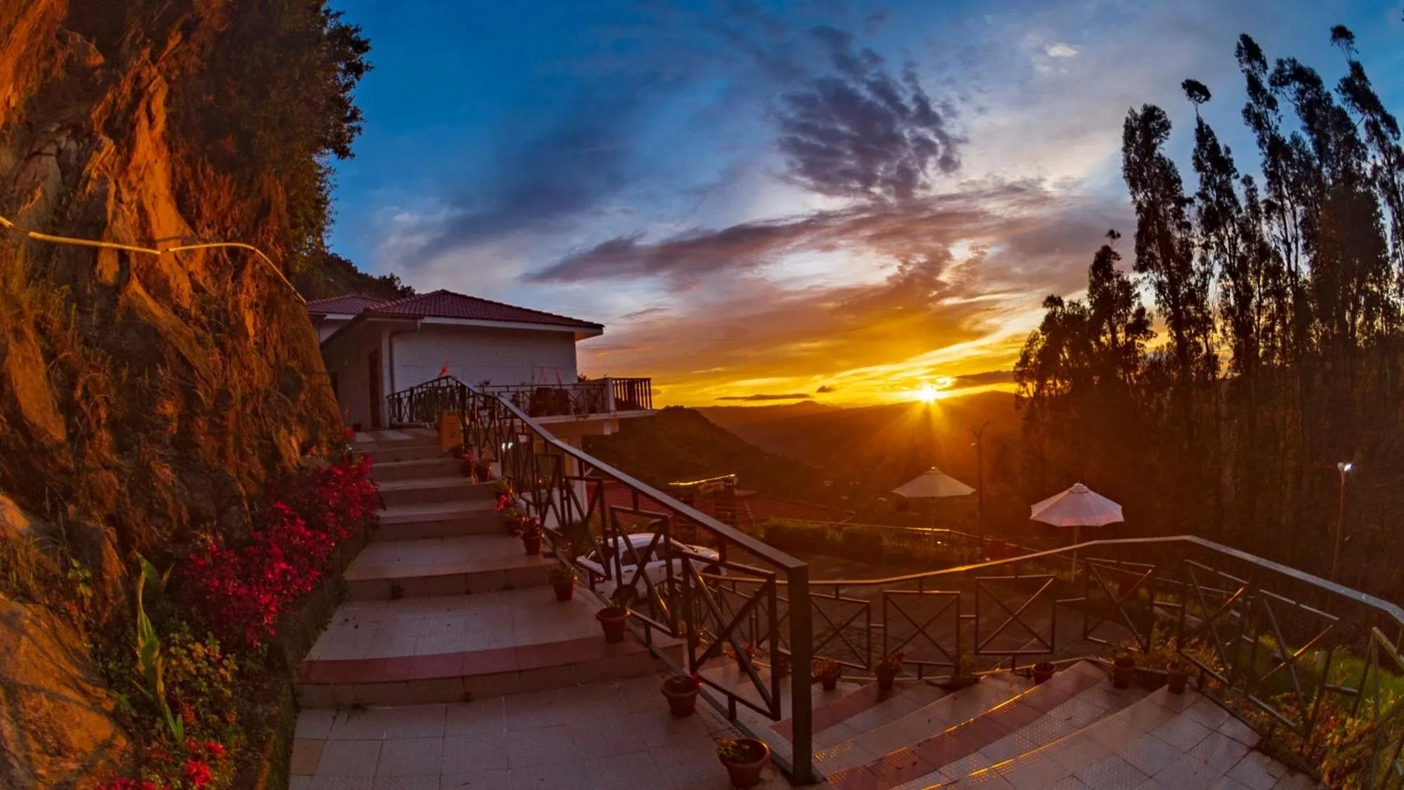 Sunrise in Warmth Hill Crest