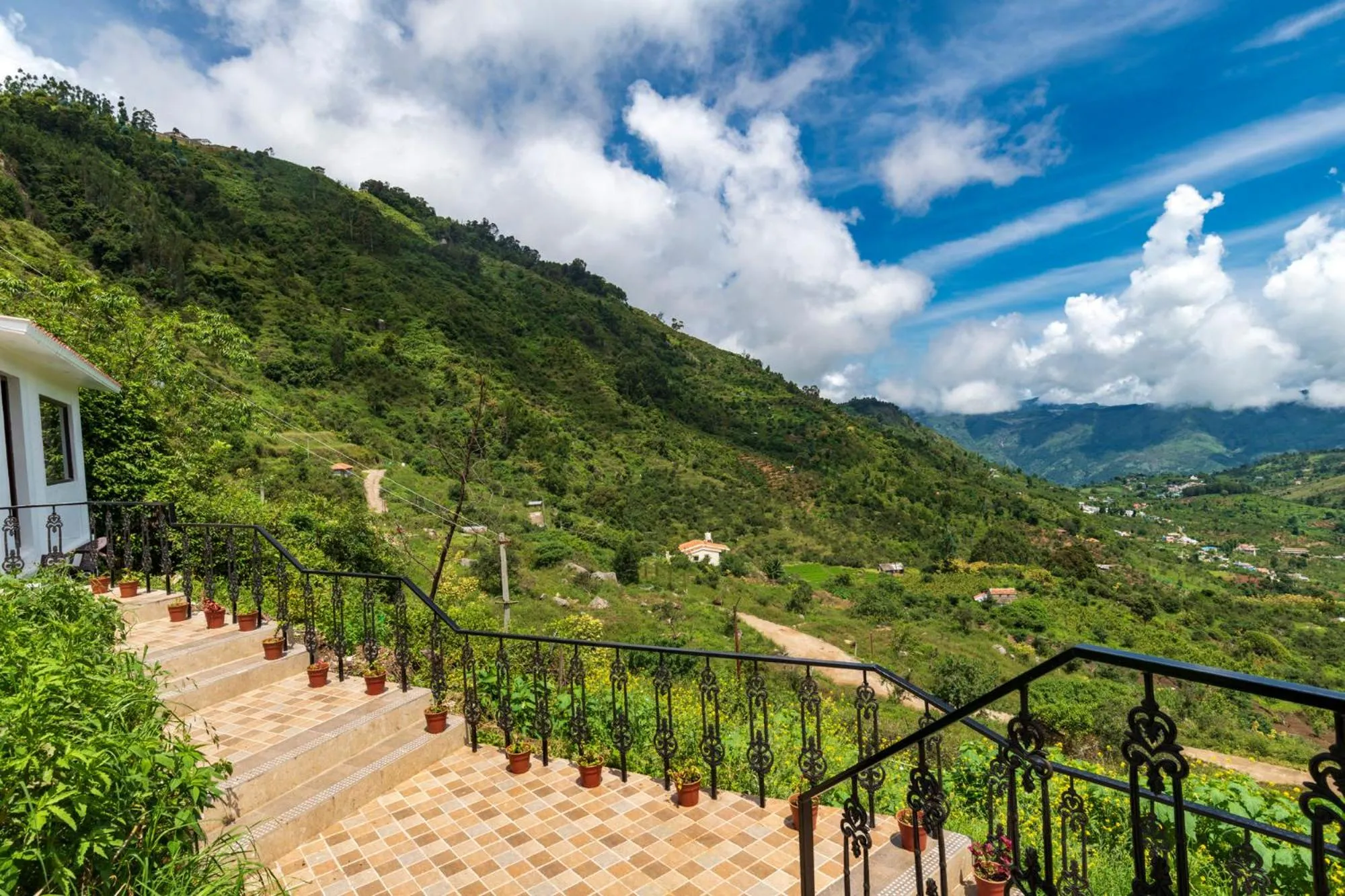 Natural landscape in Warmth Hill Crest