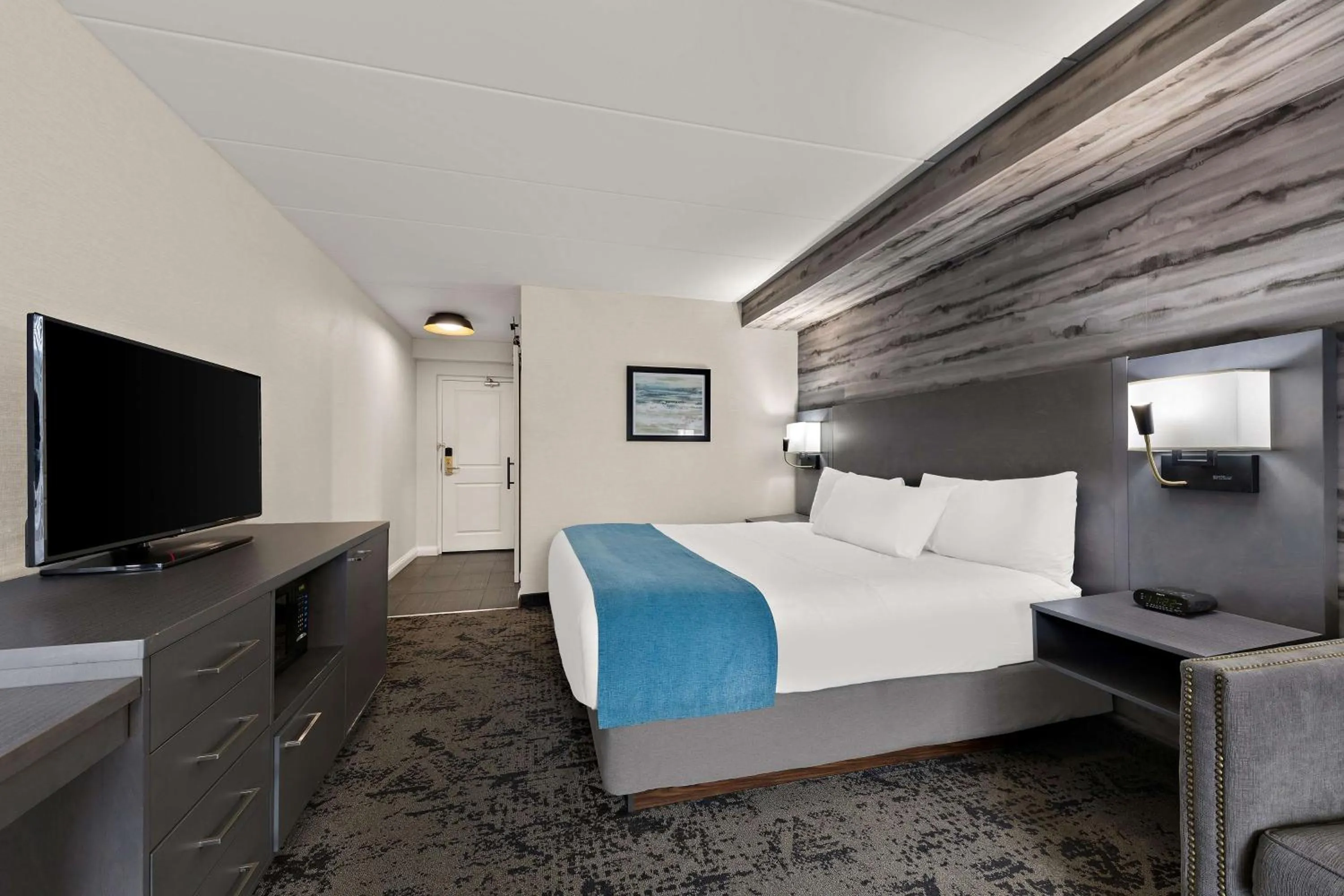 Bedroom, Bed in Best Western Parkway Hotel Toronto North