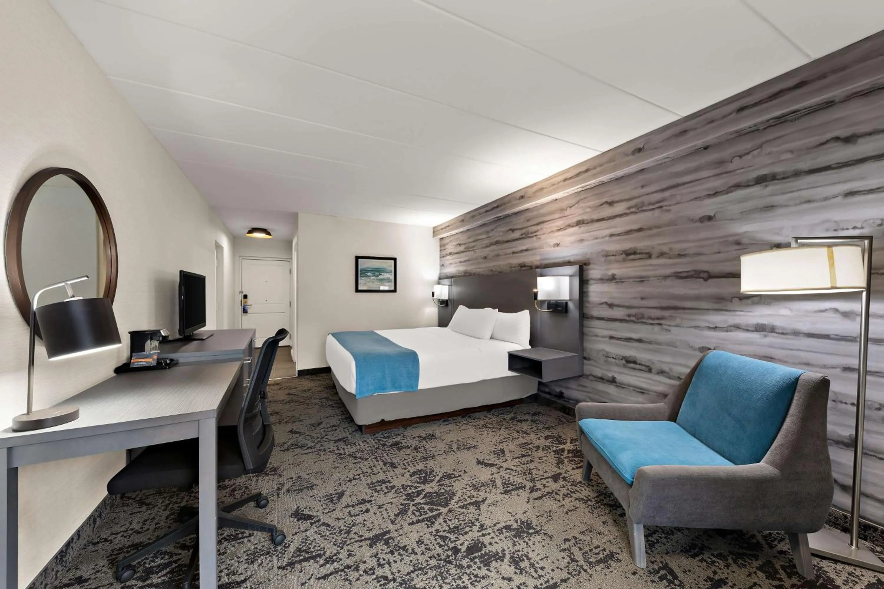 Bedroom, Bed in Best Western Parkway Hotel Toronto North