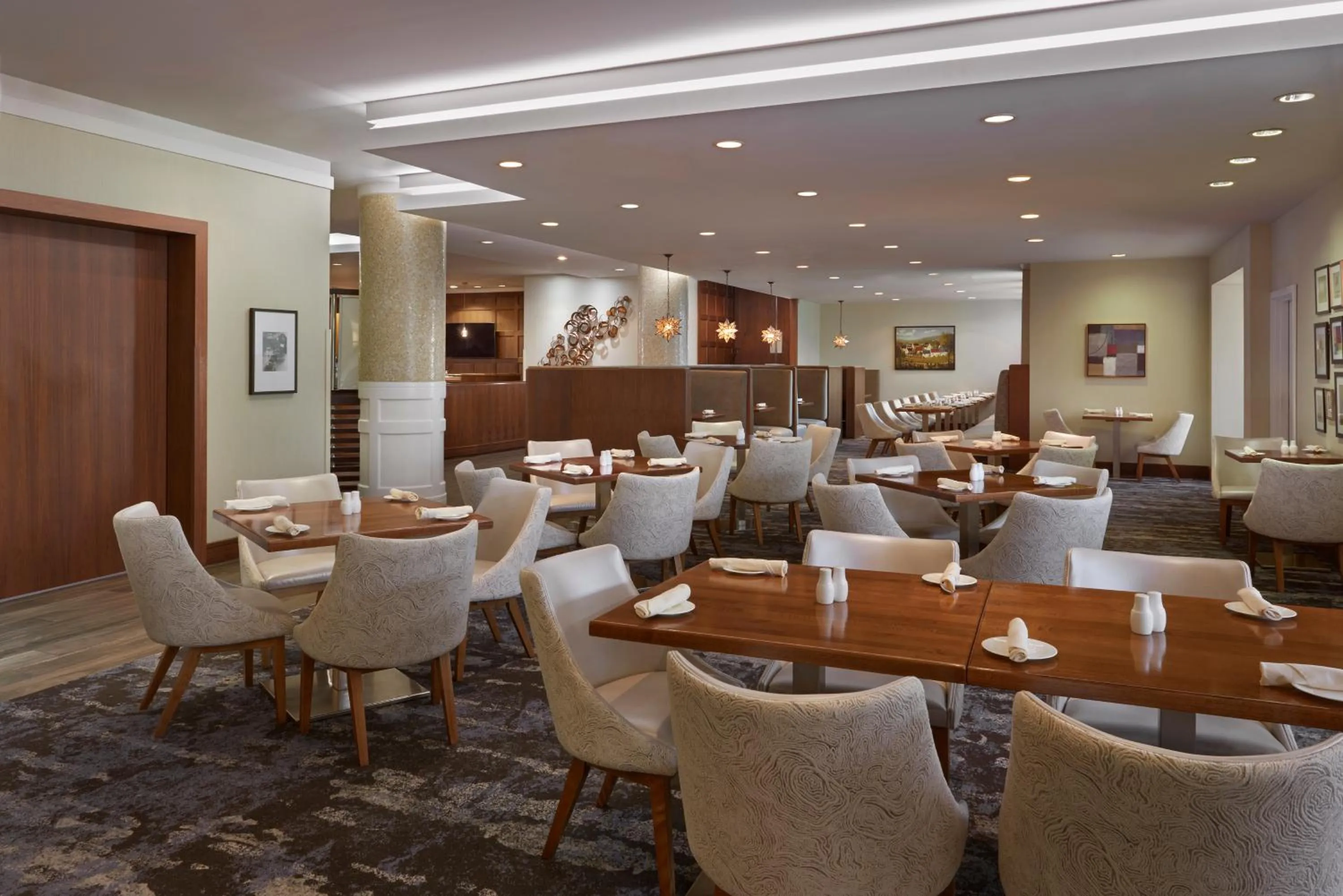 Restaurant/places to eat in Best Western Parkway Hotel Toronto North