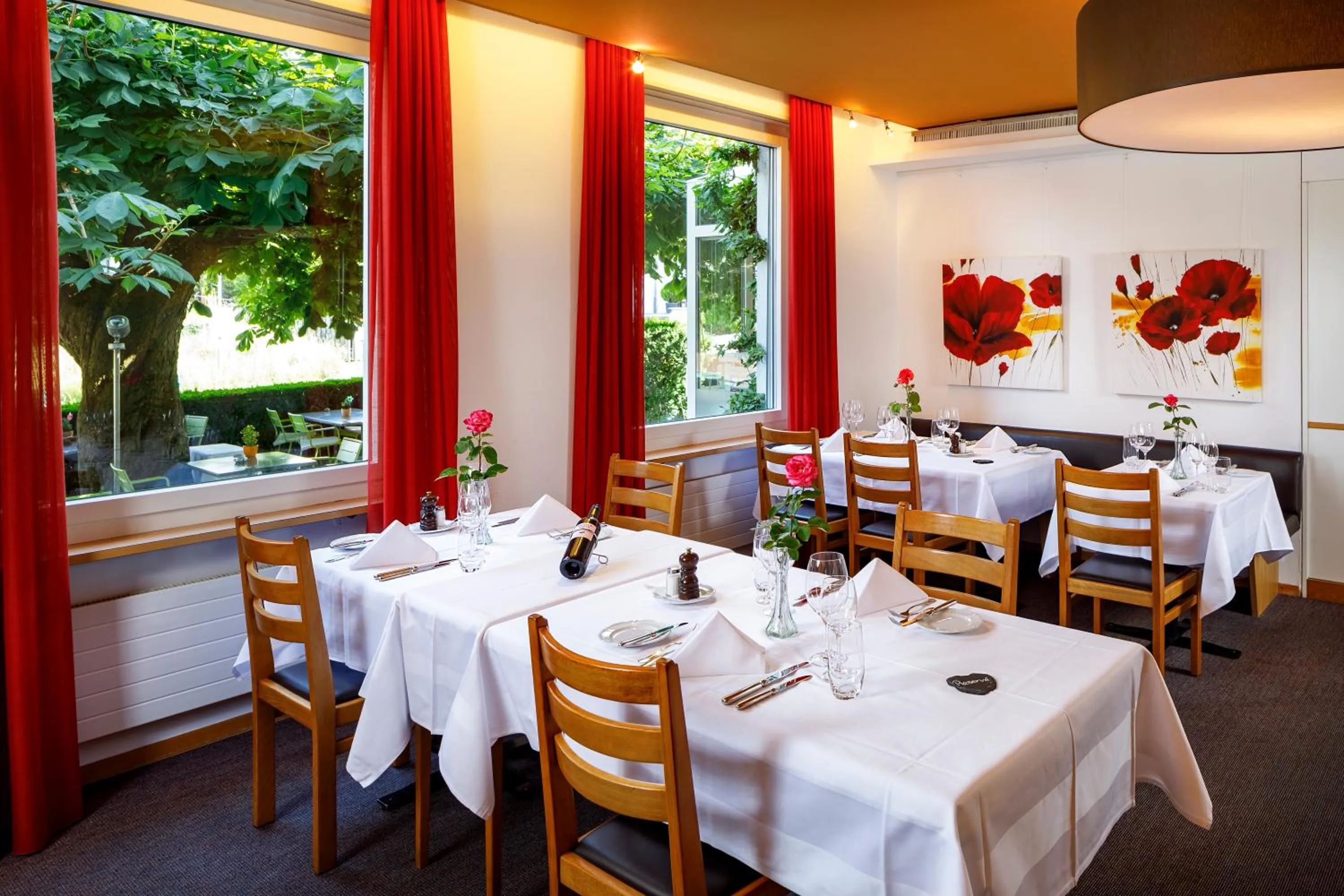 Restaurant/places to eat in Hotel Stalden