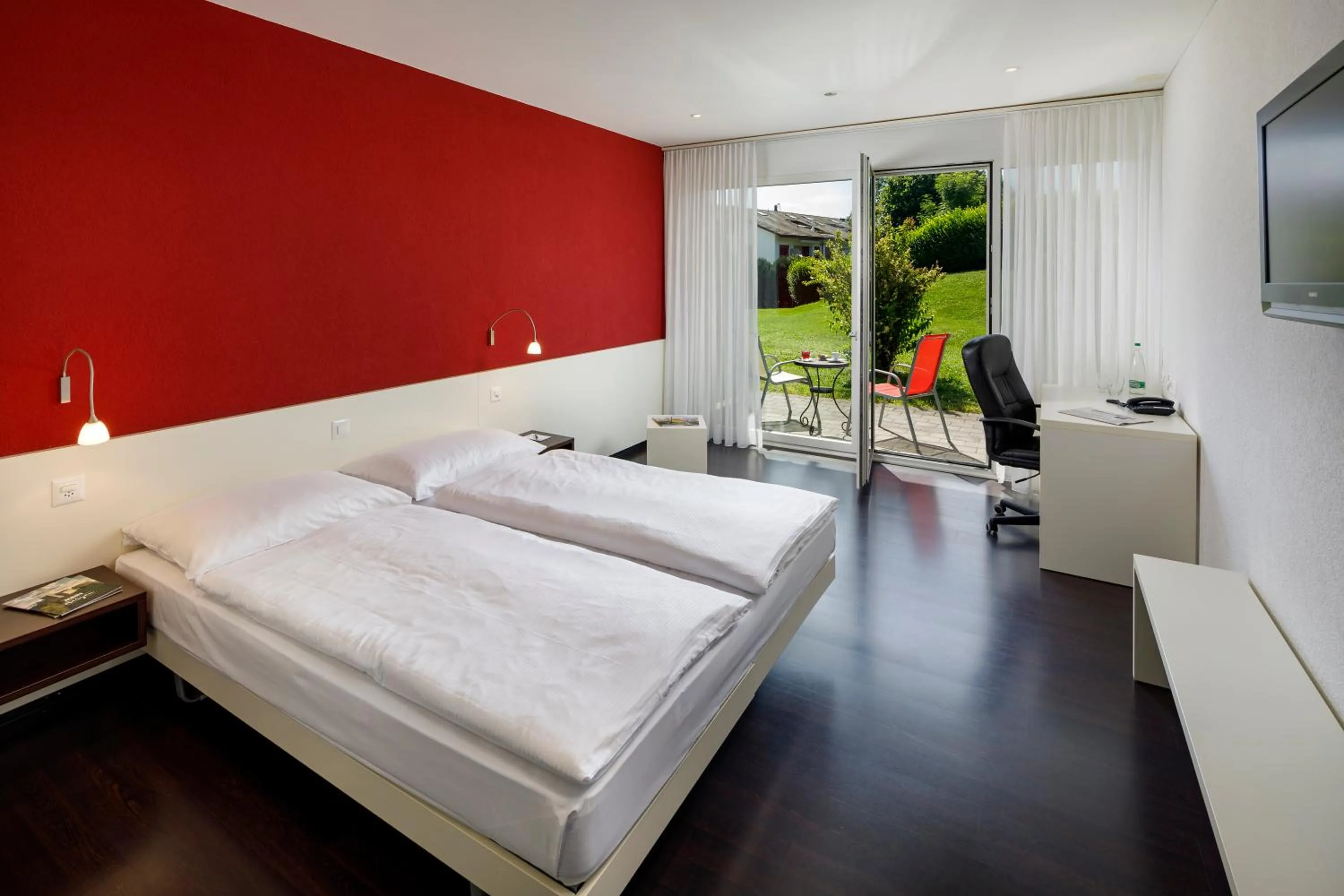 Photo of the whole room, Bed in Hotel Stalden