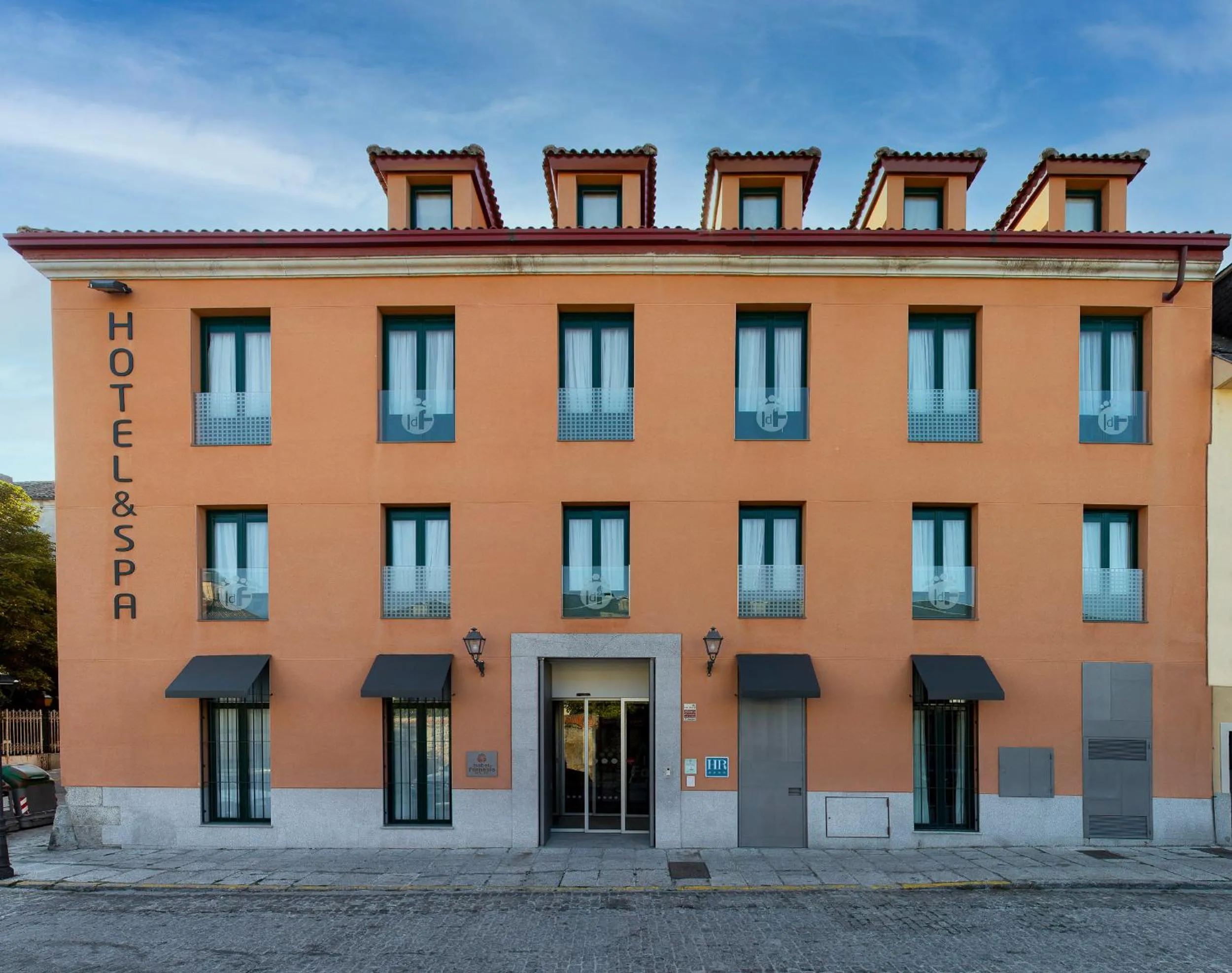 Property building in Hotel AR Isabel de Farnesio