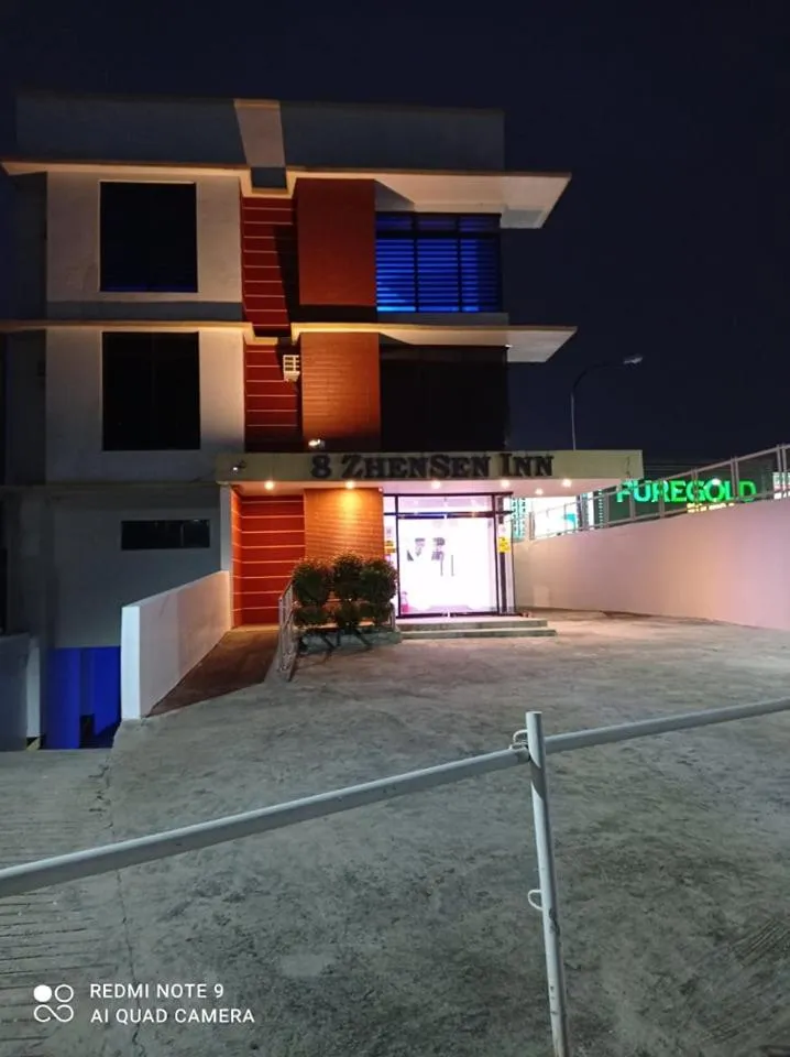 Property building in 8 Zhensen Inn