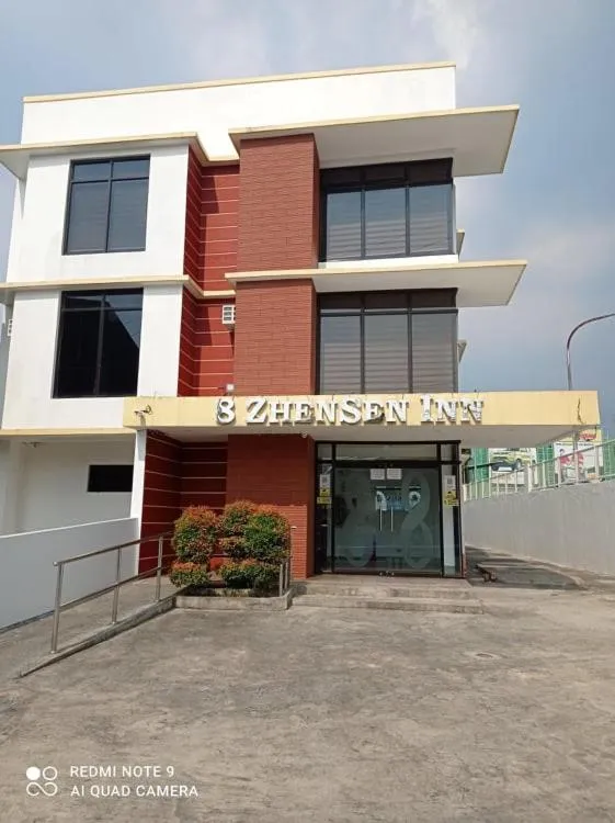 Property building in 8 Zhensen Inn