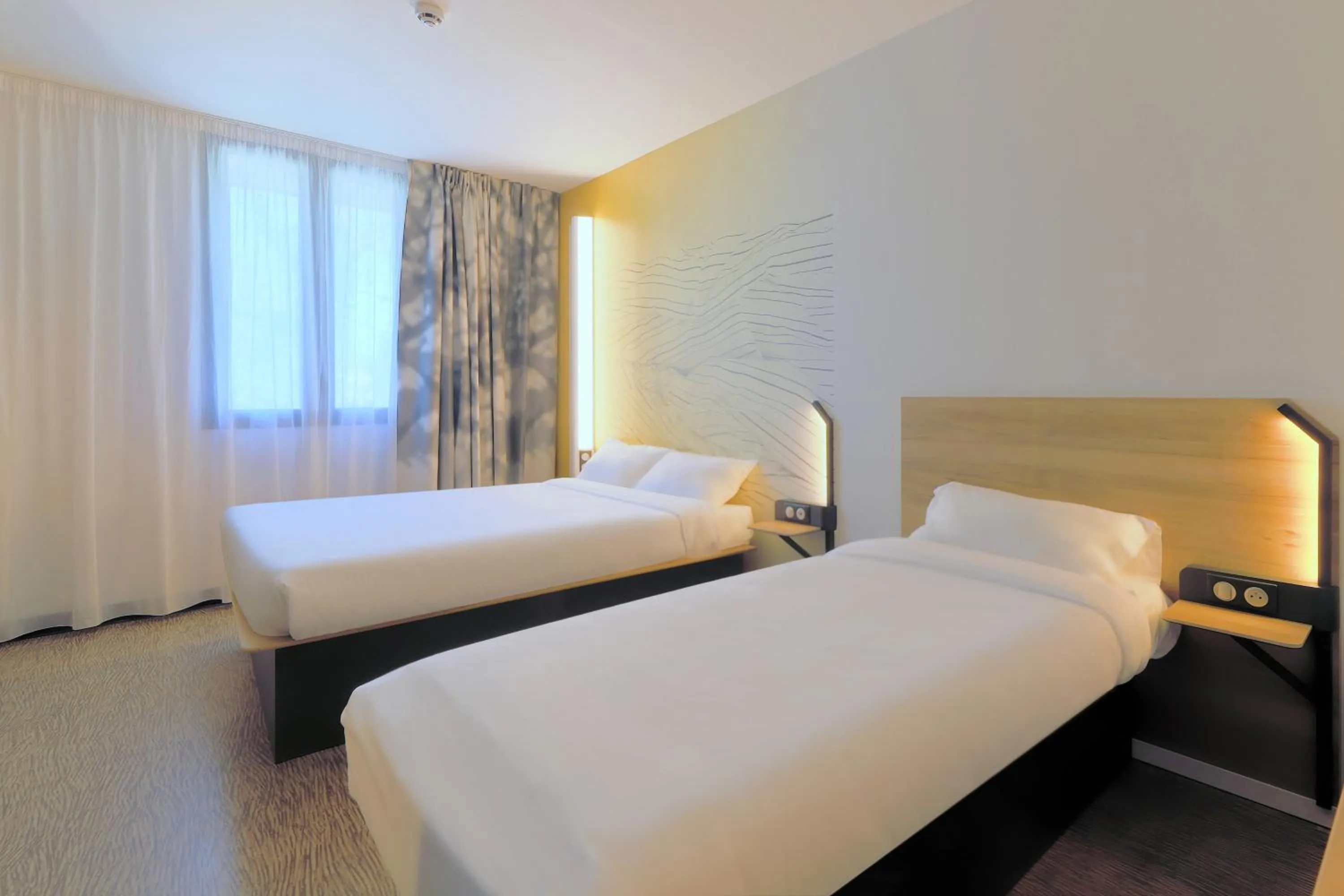 Bedroom, Bed in B&B HOTEL Le Touquet