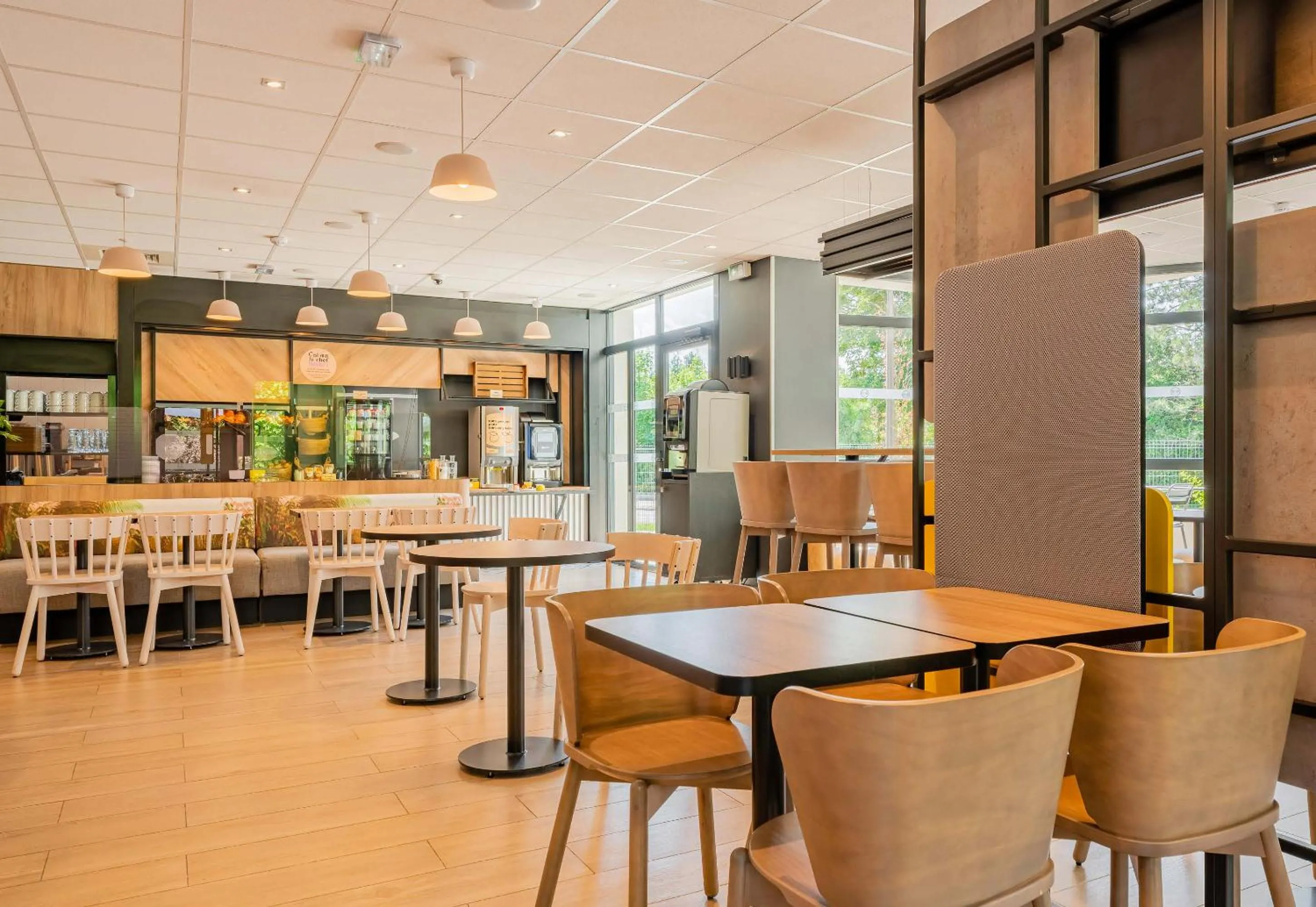 Restaurant/places to eat in B&B HOTEL Le Touquet