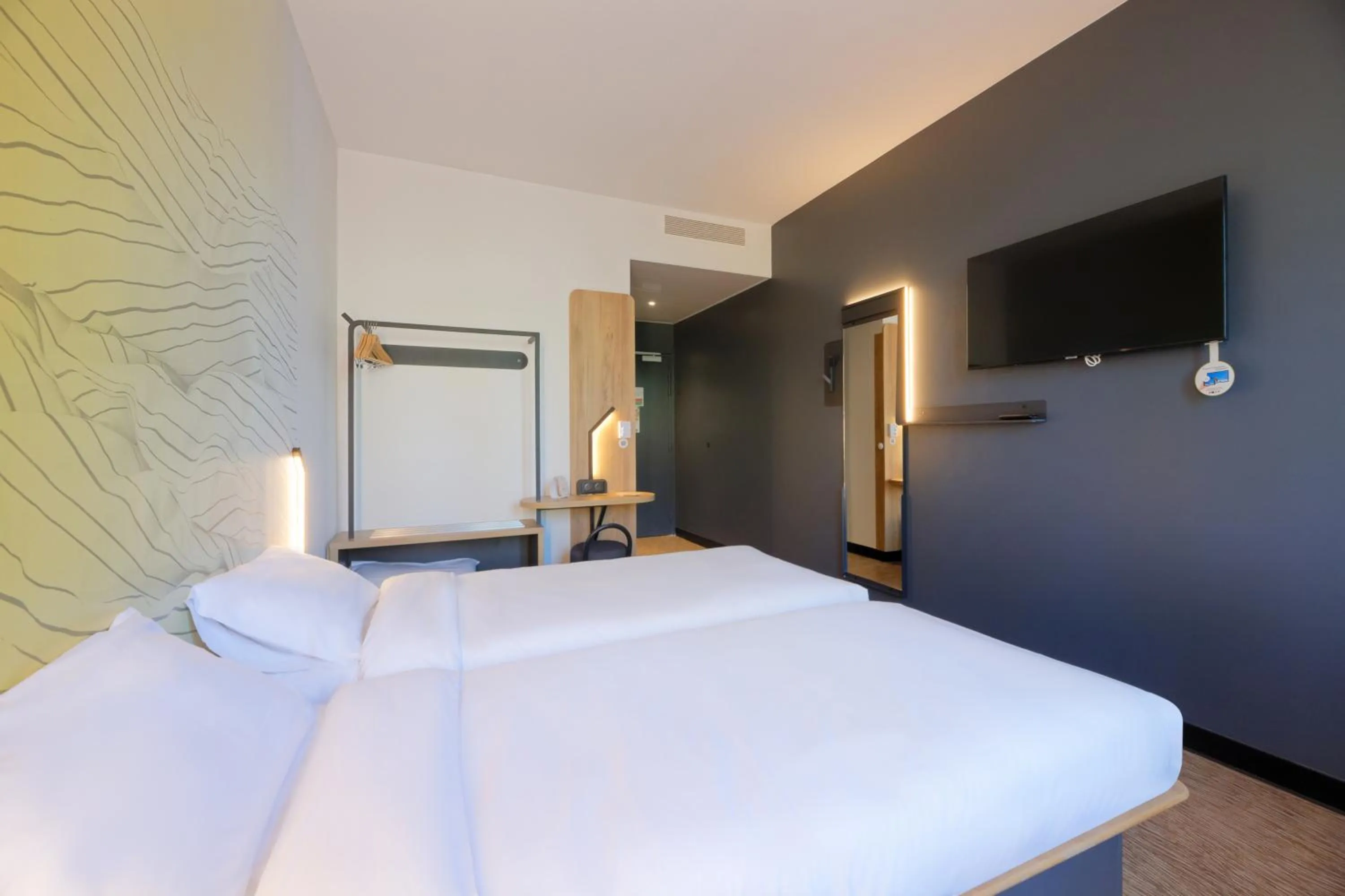 Bedroom, Bed in B&B HOTEL Le Touquet