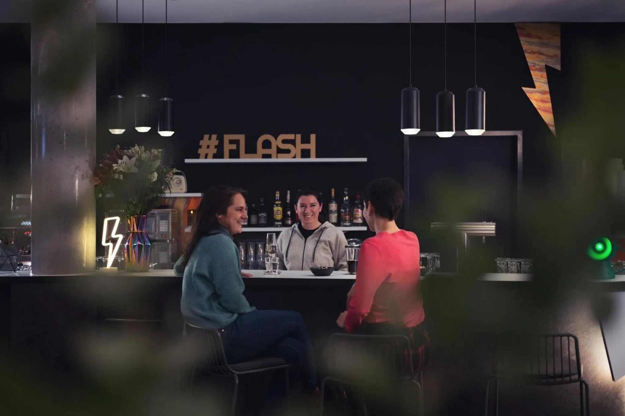 Lounge or bar in Candlewood Suites Berlin Charlottenburg by IHG