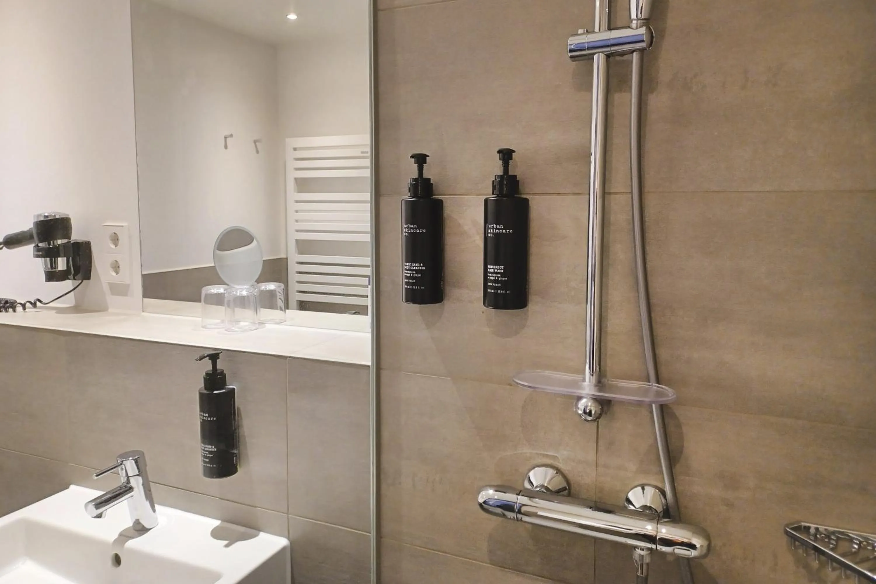 Photo of the whole room in Candlewood Suites Berlin Charlottenburg by IHG