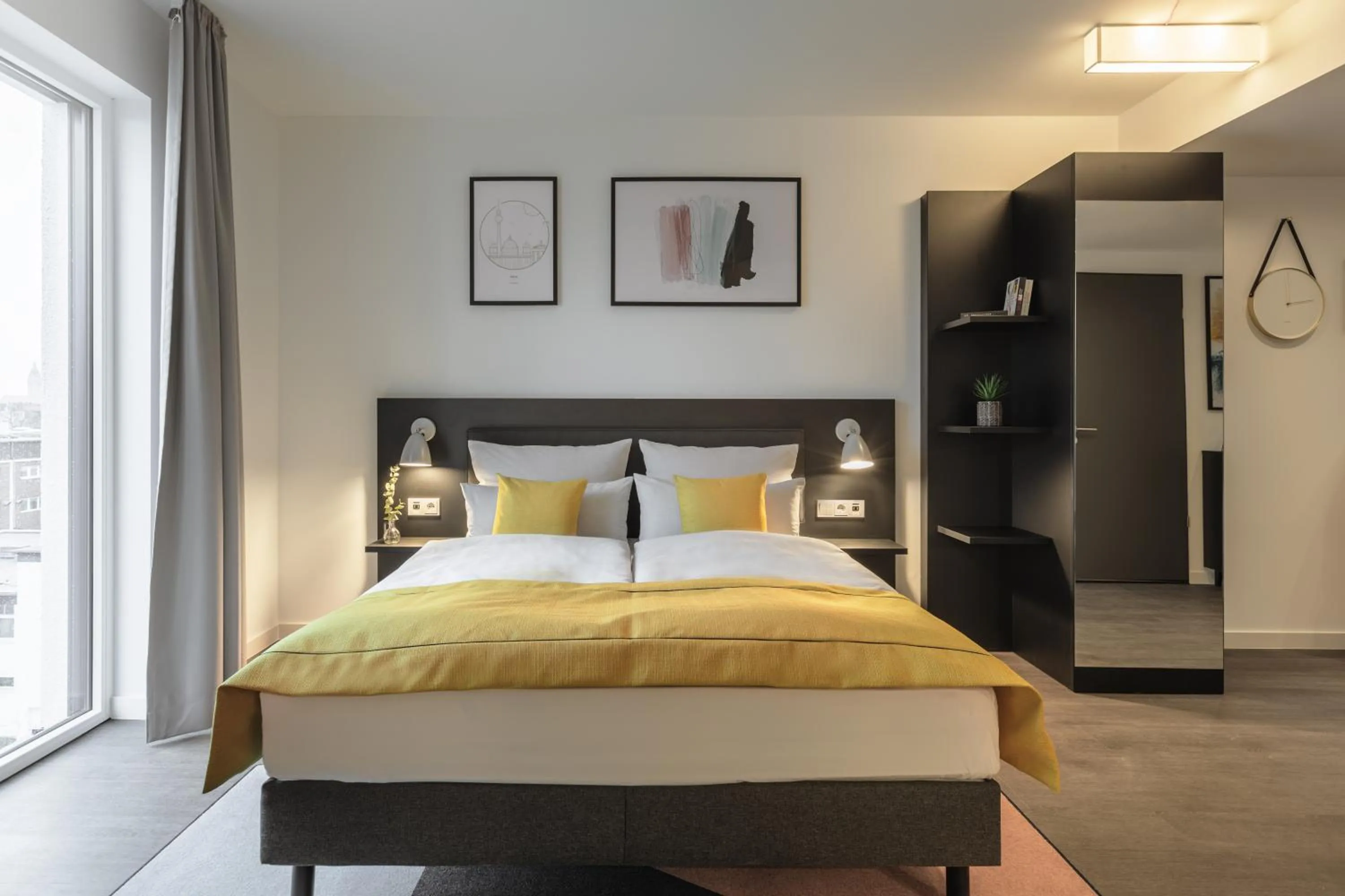 Bed in Candlewood Suites Berlin Charlottenburg by IHG