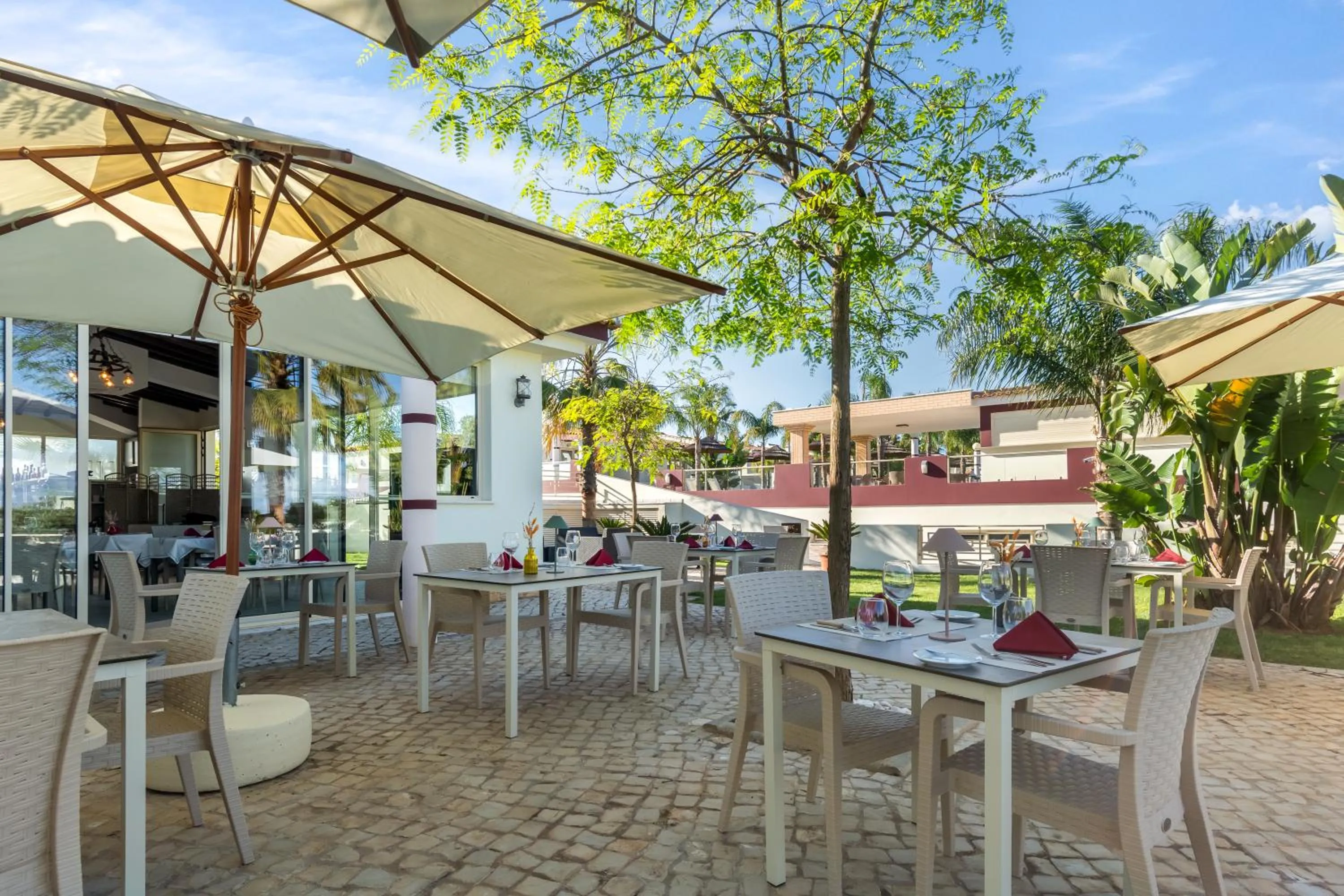 Restaurant/places to eat in Hotel Rural Brícia Du Mar