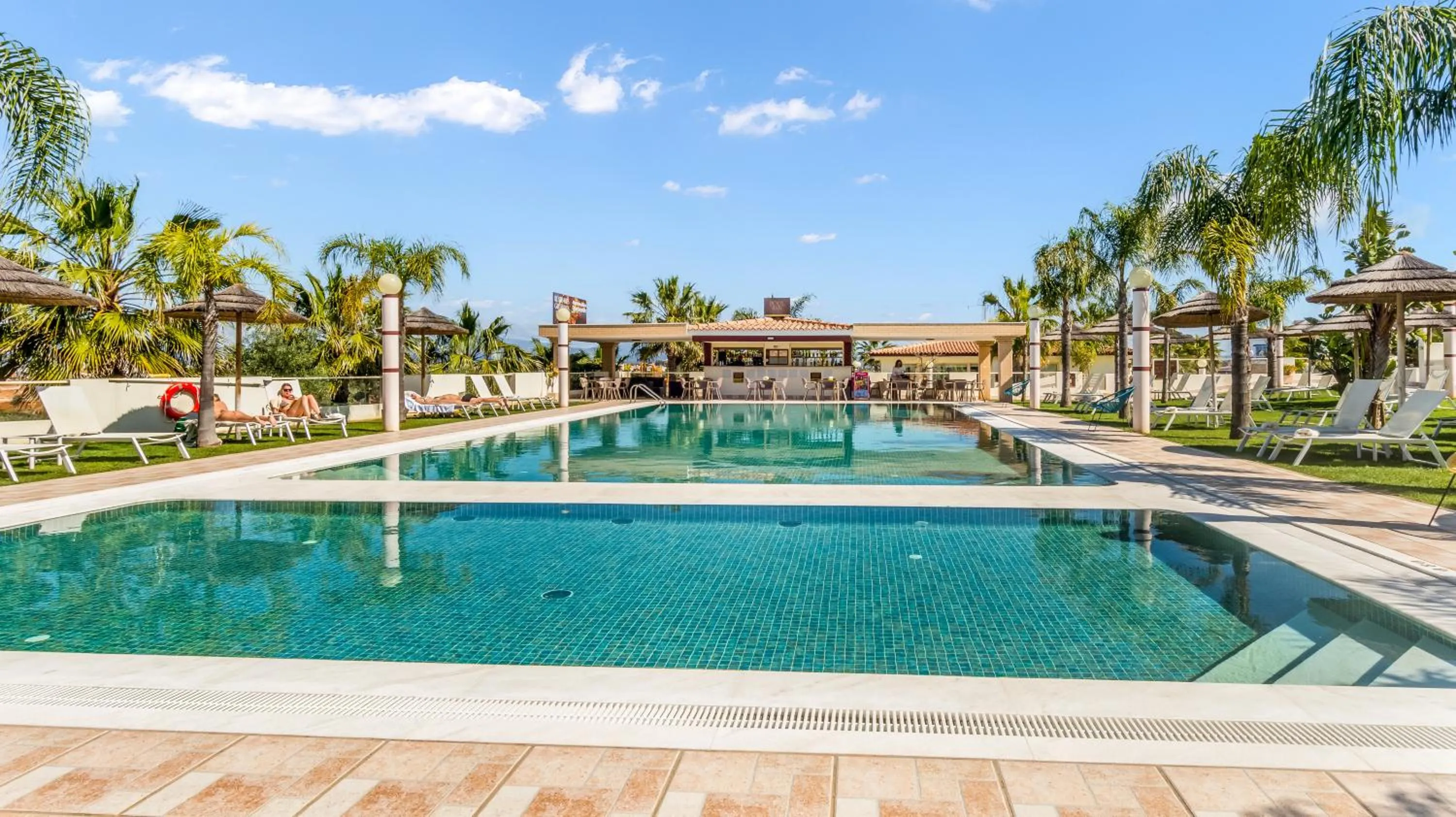Swimming pool in Hotel Rural Brícia Du Mar