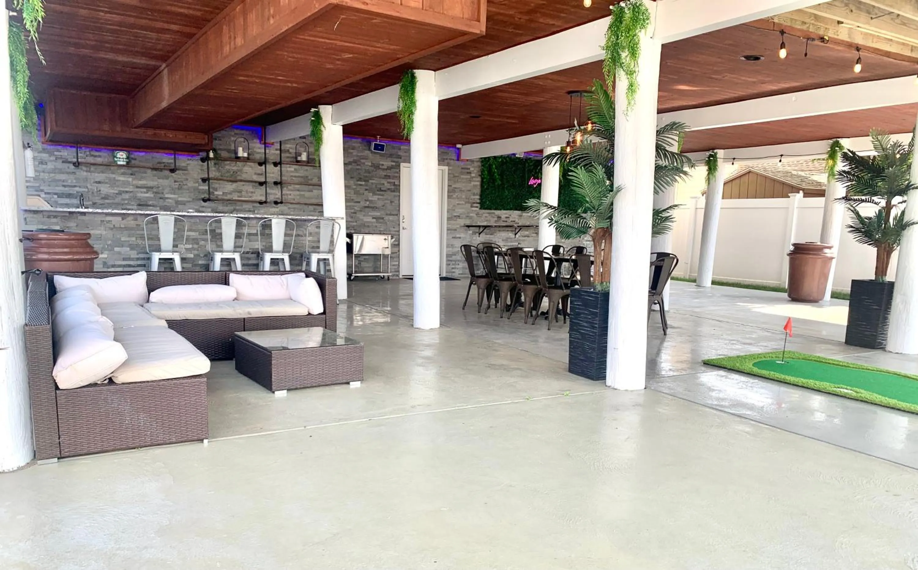 Lago-mar Luxury Modern Waterfront Home