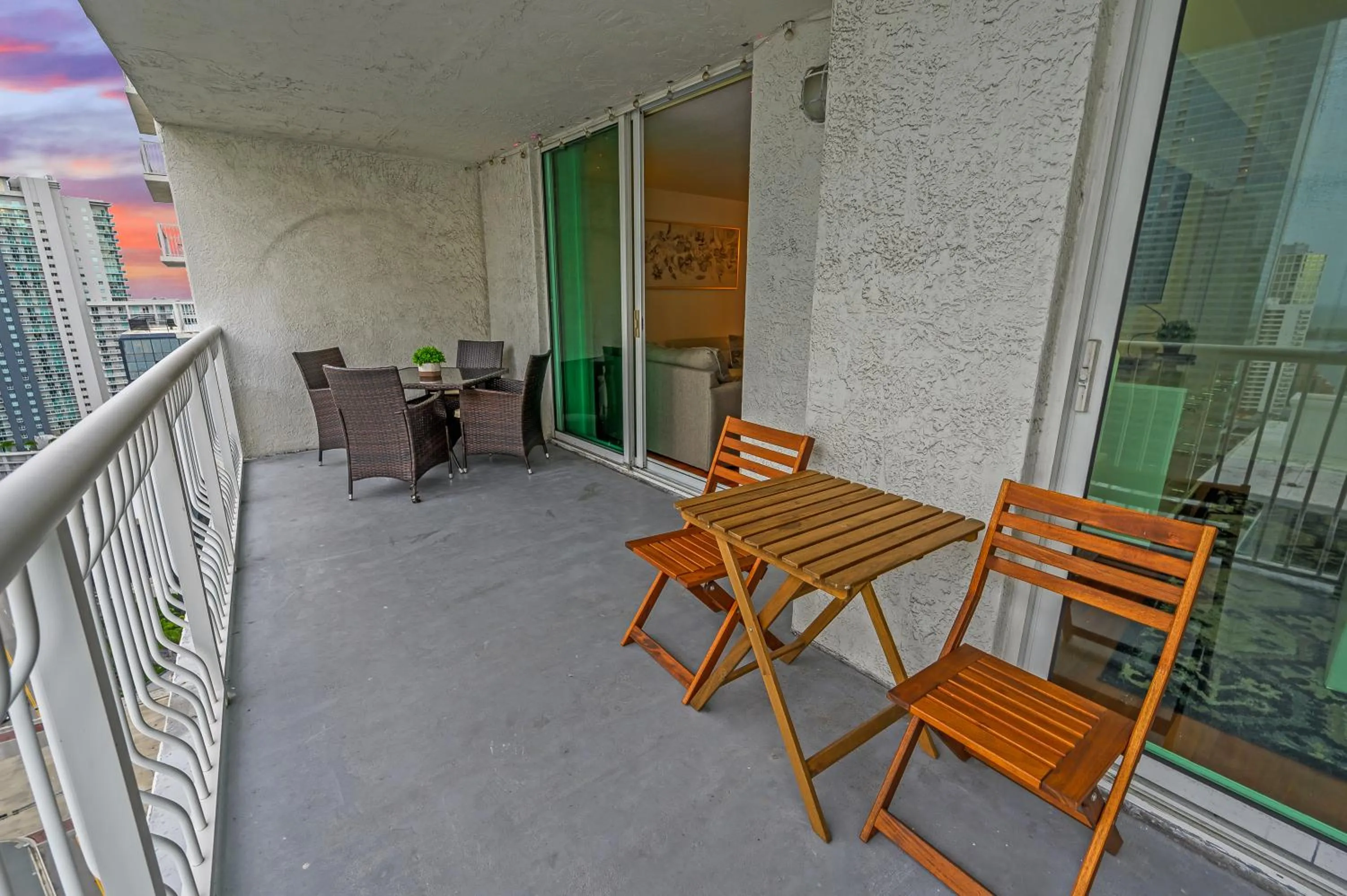 Balcony/Terrace in LUXURIOUS 1BR HIGH RISE CONDO BRICKELL-Free Parking