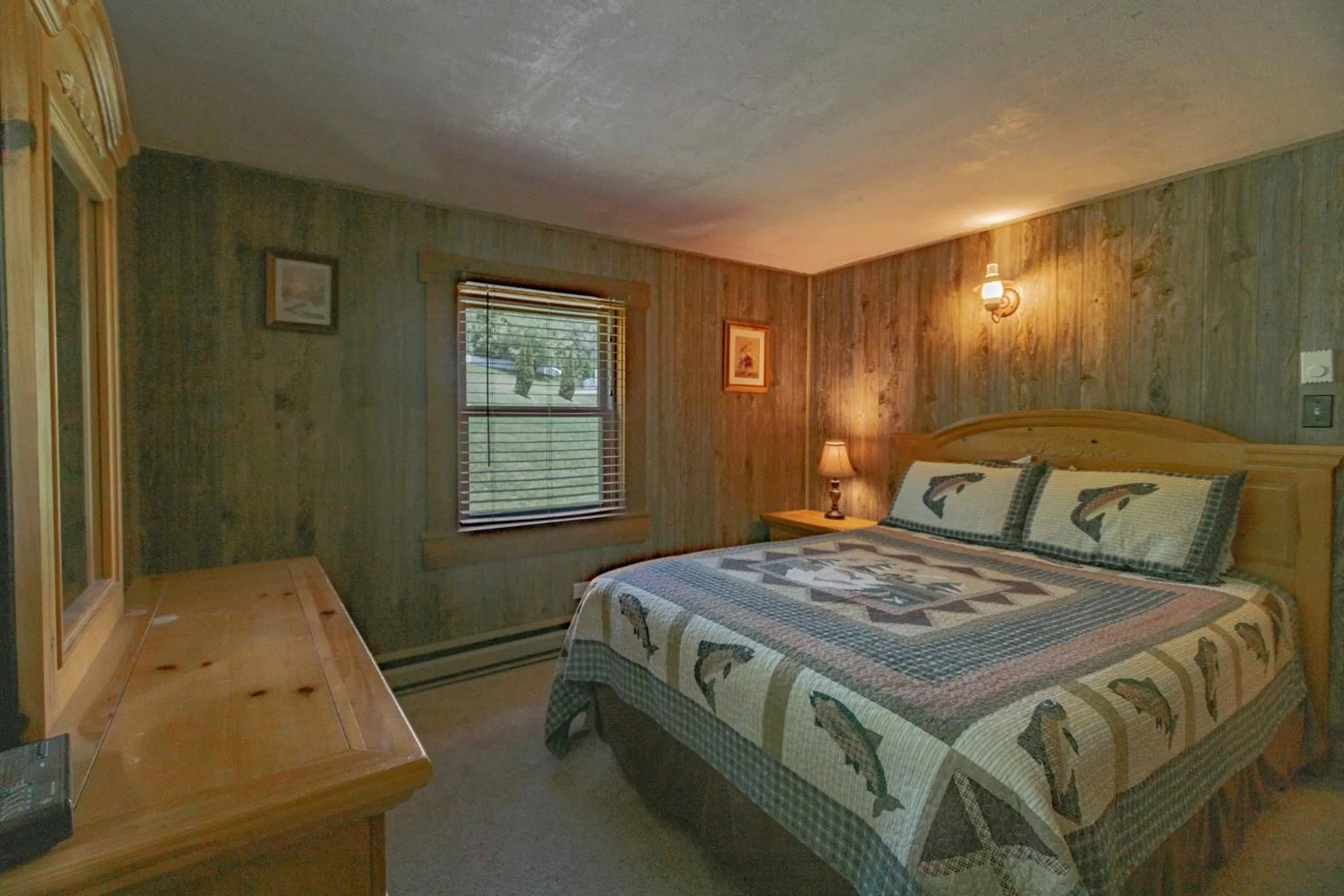 Bedroom, Bed in Swiss Mountain Village