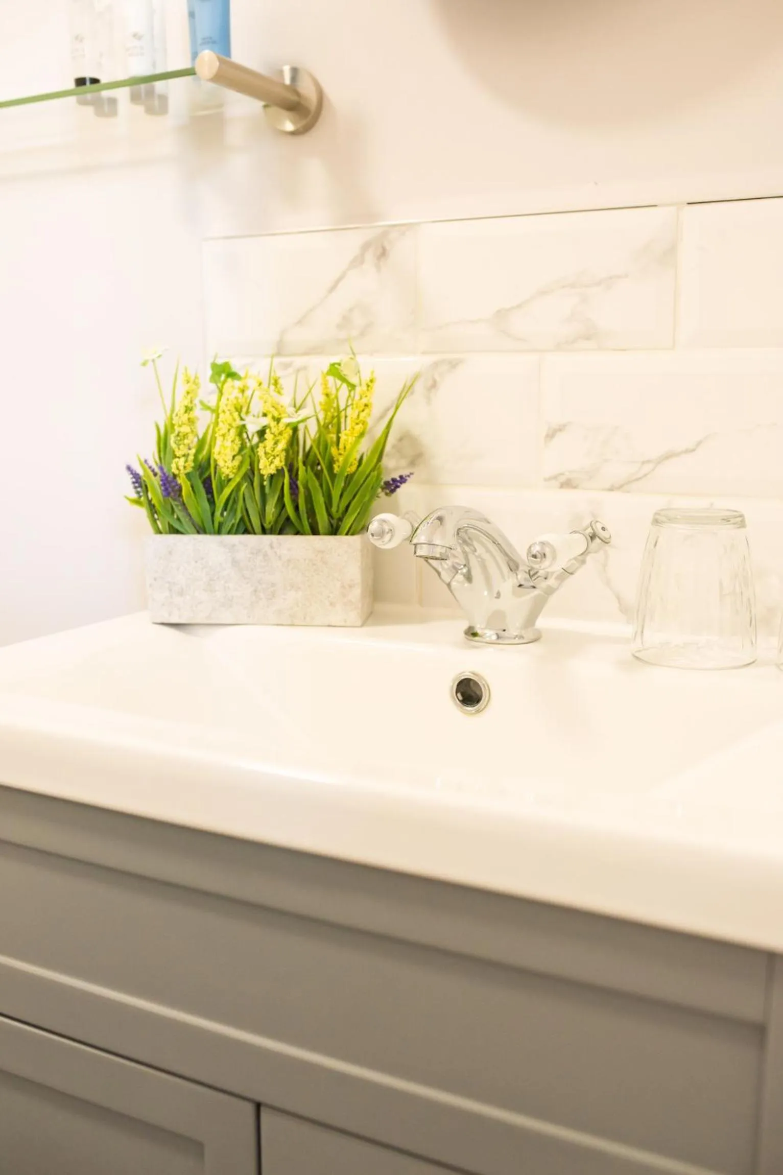 Bathroom in The Cheney Arms
