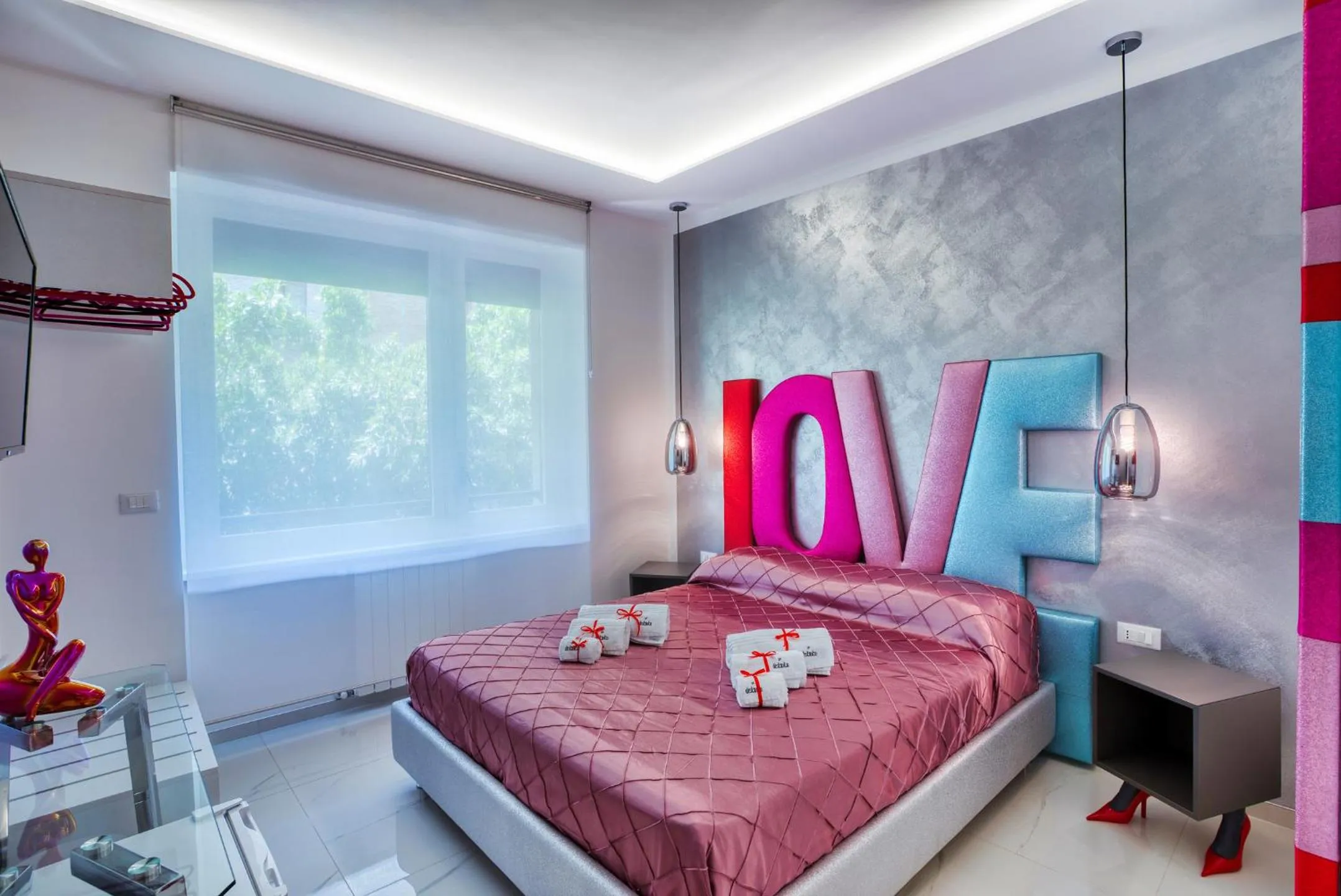 Bedroom, Bed in DISTINTO SUITE & ROOMS