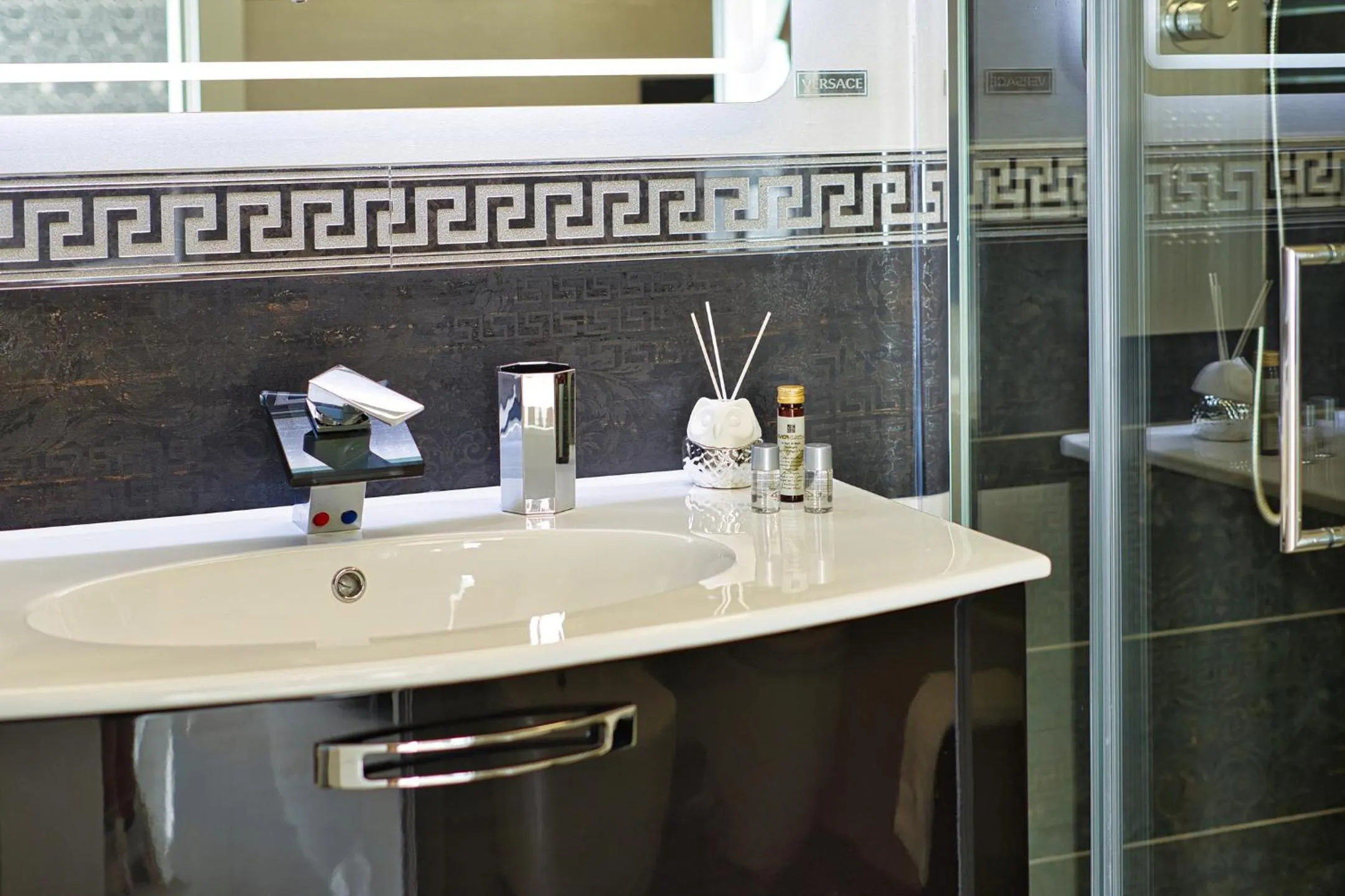 Bathroom in DISTINTO SUITE & ROOMS