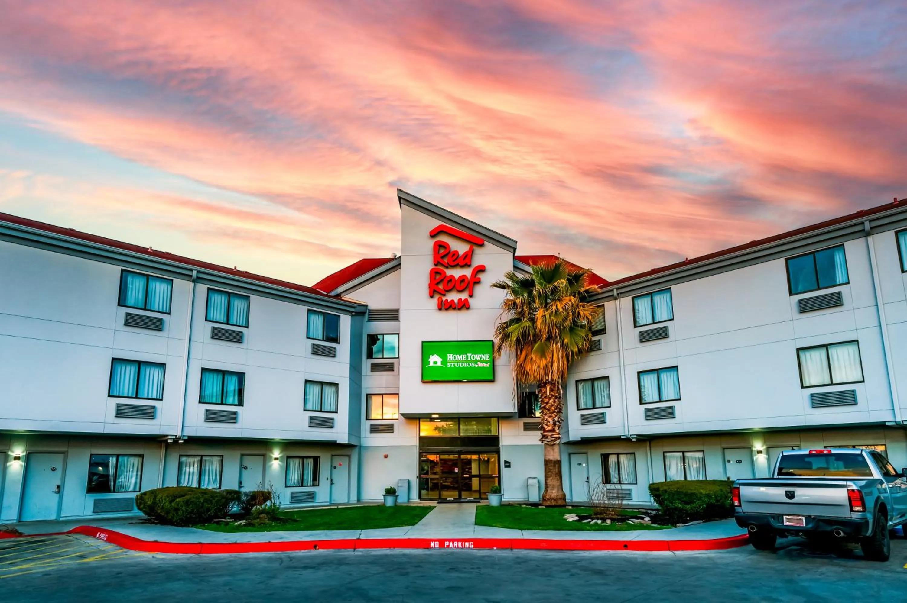 Property building in Red Roof Inn San Antonio - Seaworld Northwest