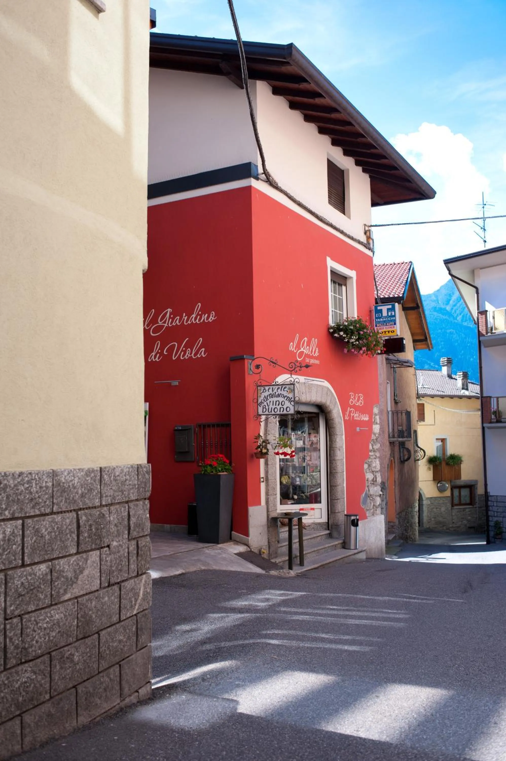 Property building in B&B Il Pettirosso