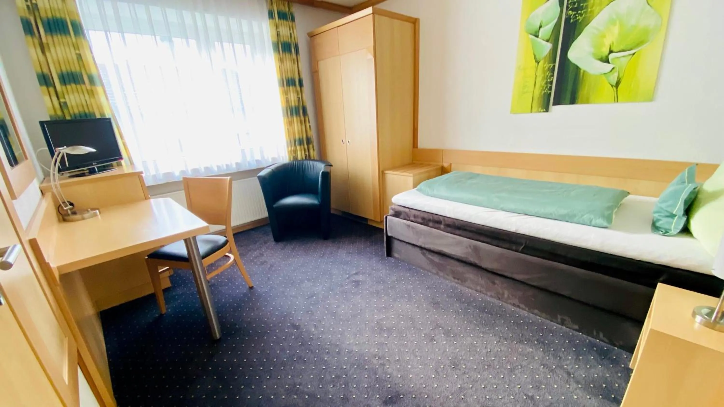 Photo of the whole room, Bed in otto - bed & breakfast