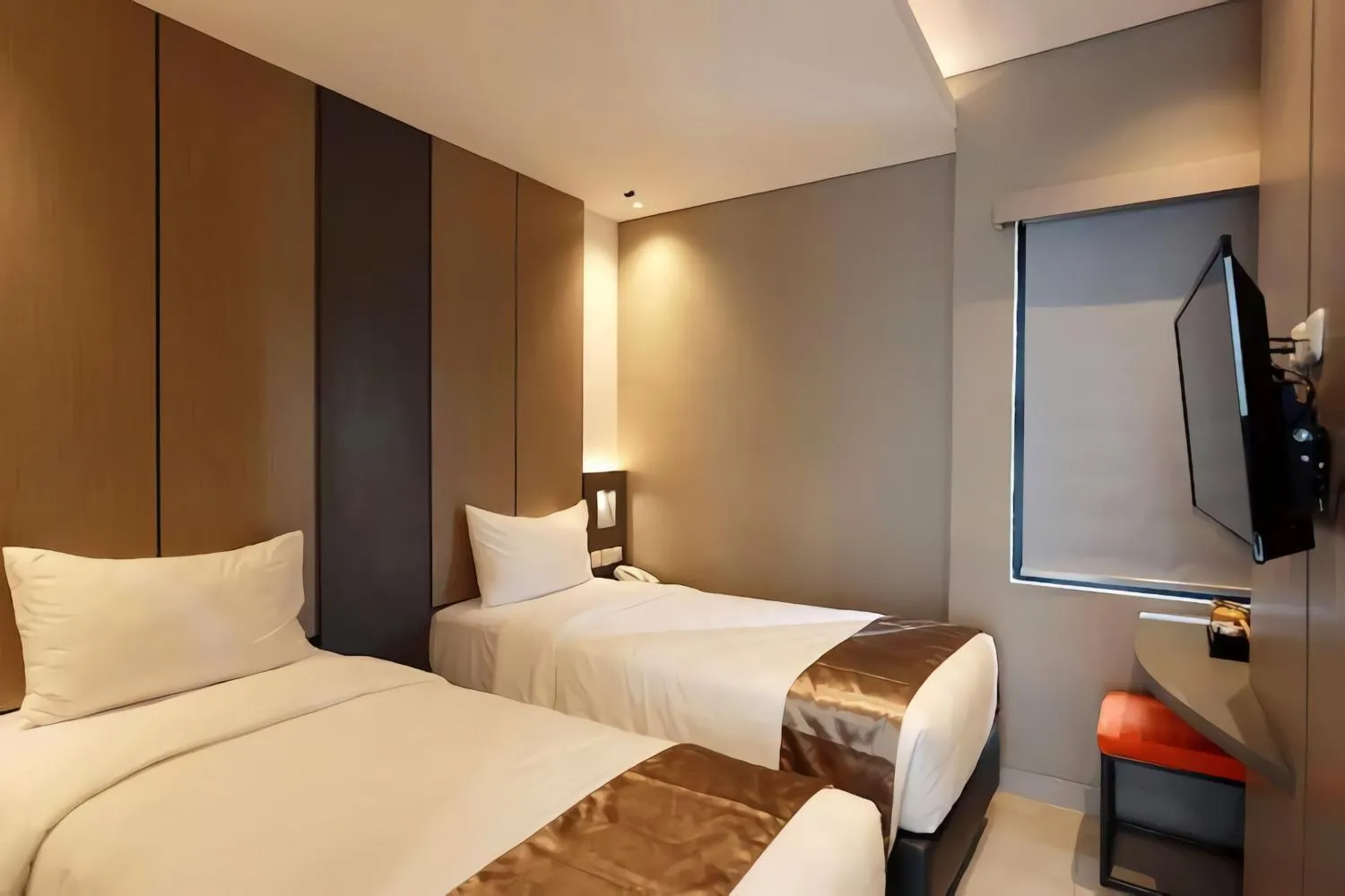 Property building, Bed in Hayo Hotel Palembang