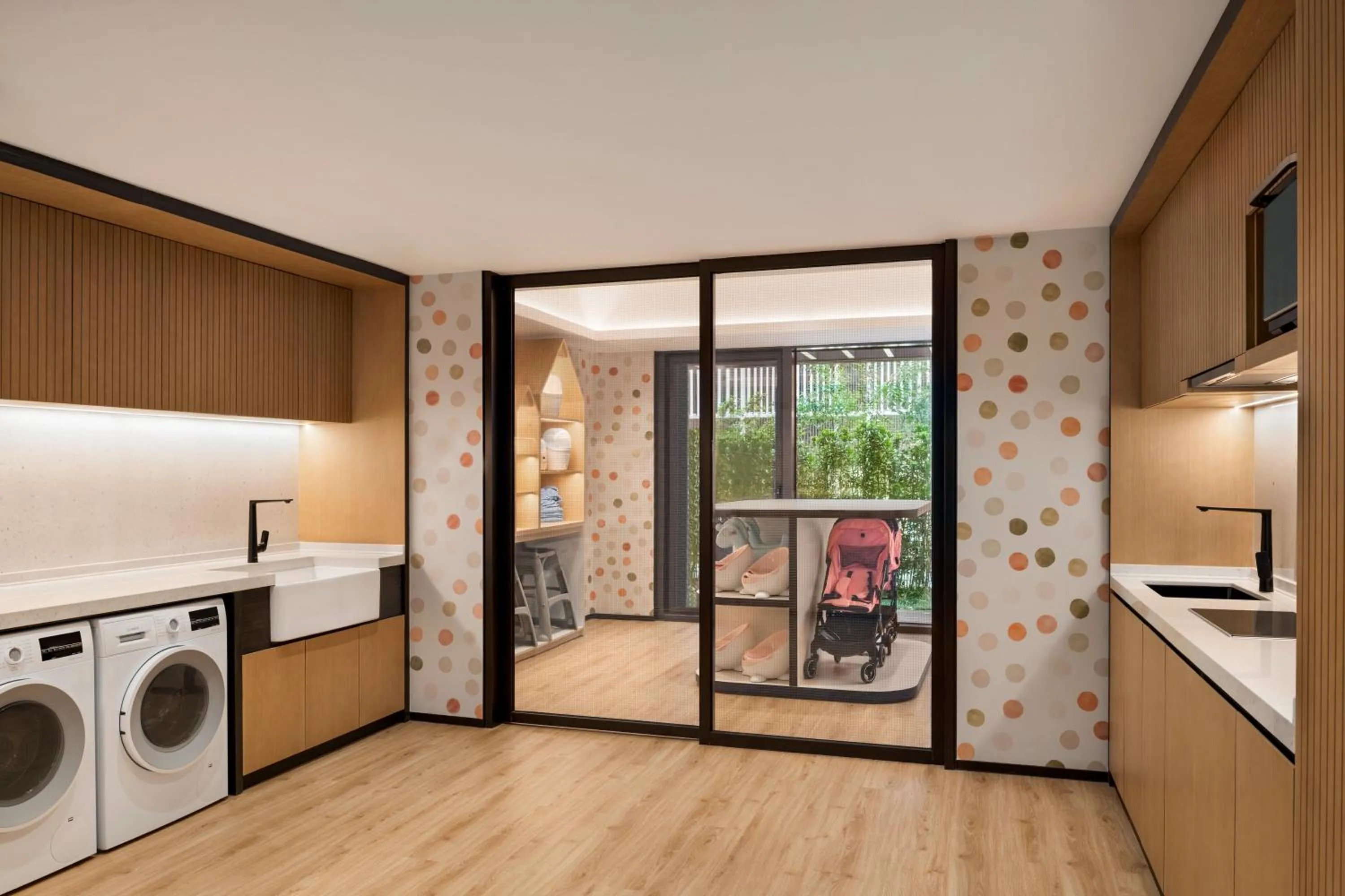 Family in Shangri-La Shougang Park, Beijing