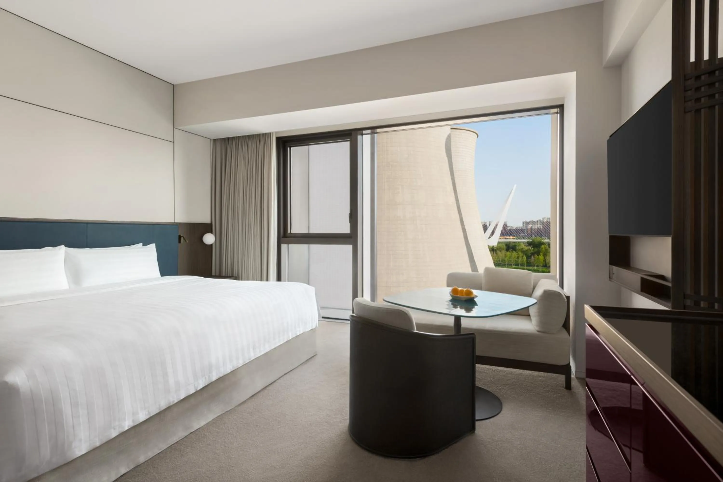 Photo of the whole room, Bed in Shangri-La Shougang Park, Beijing