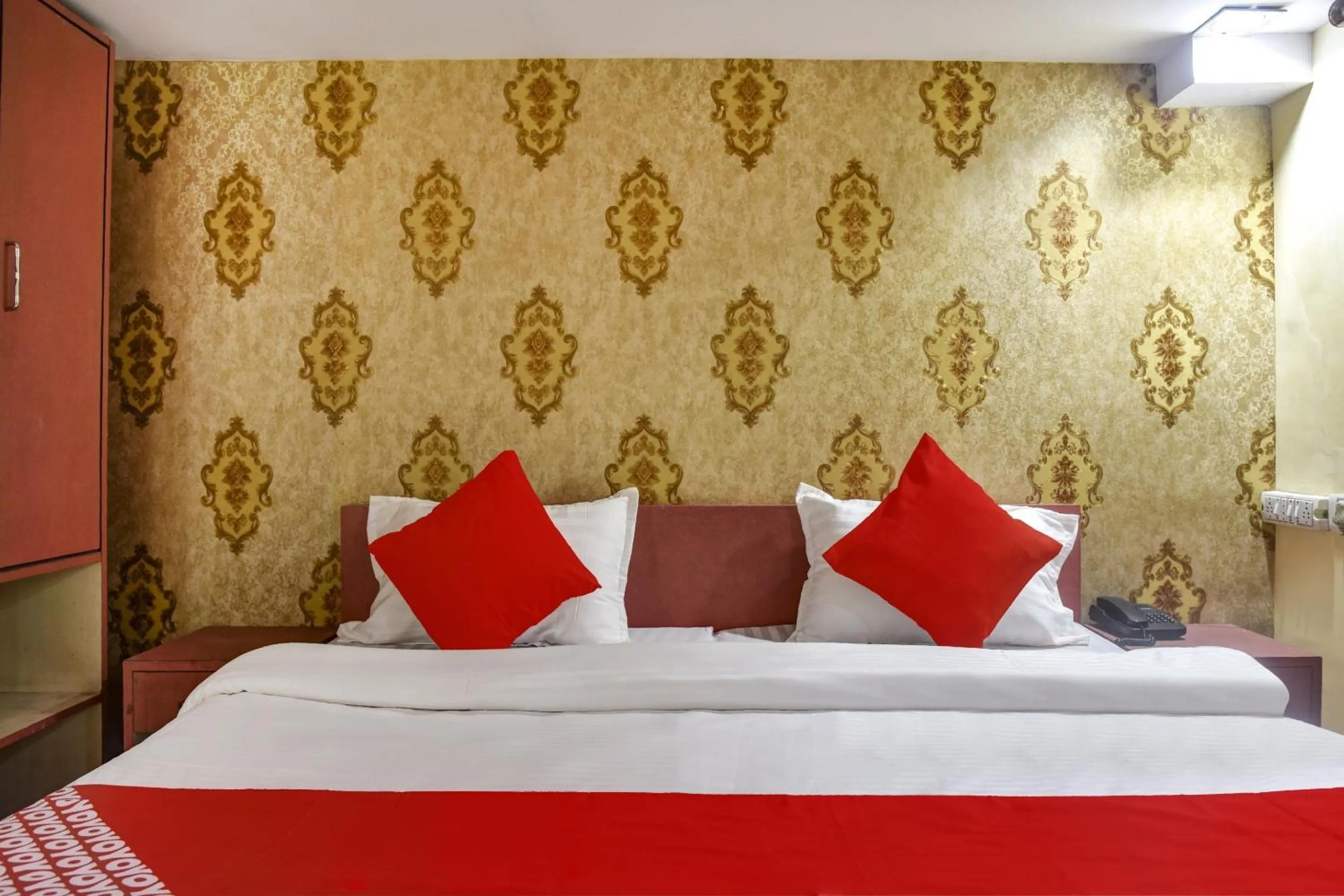 Bedroom, Bed in Hotel O Vishwa