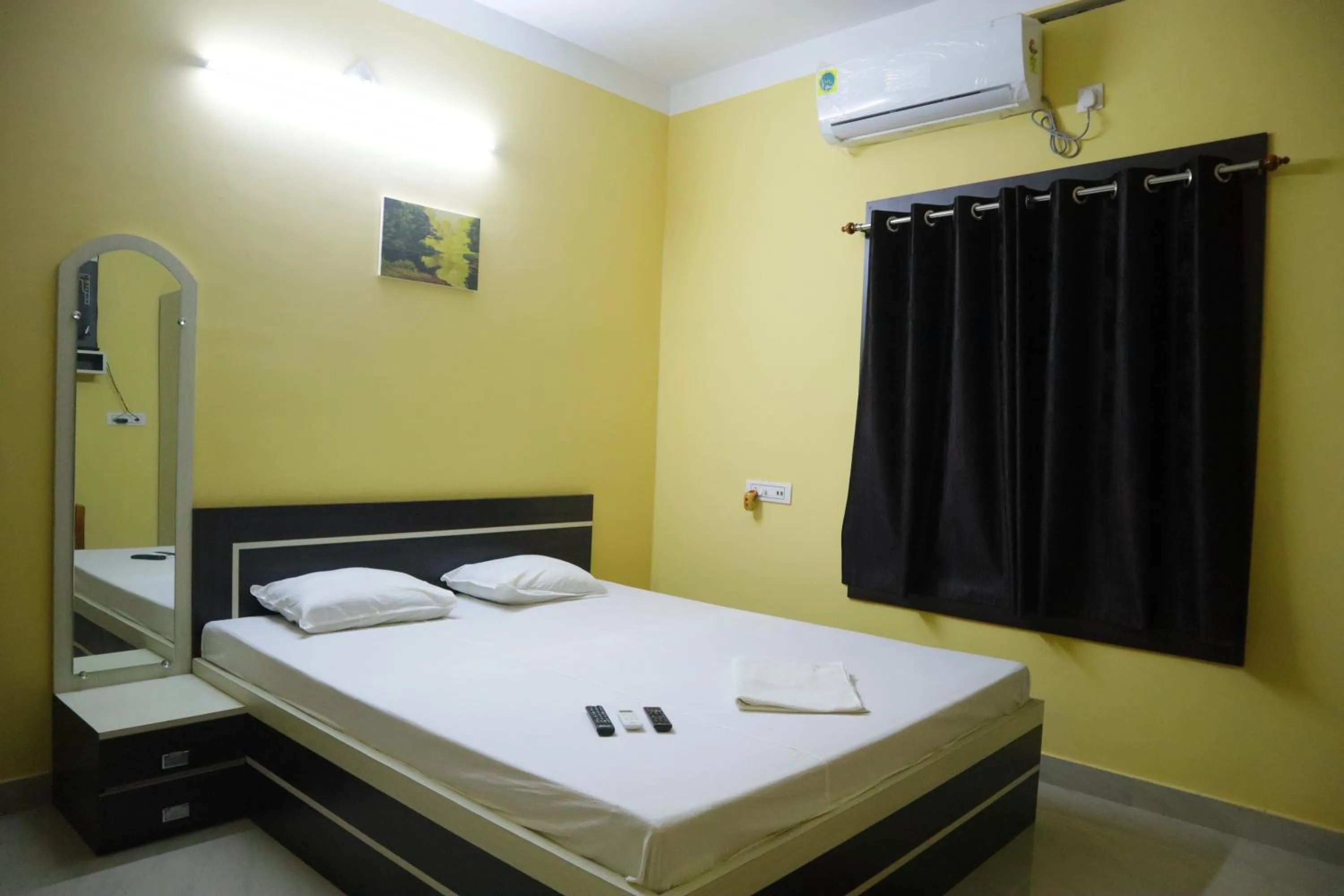 Bedroom, Bed in Hotel Sahil Inn