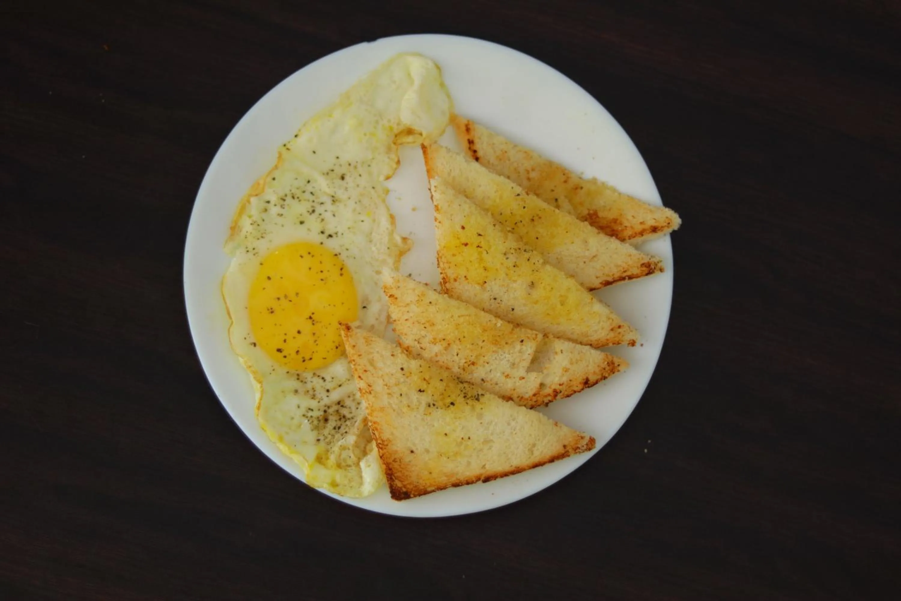 Restaurant/places to eat in Hotel Sahil Inn