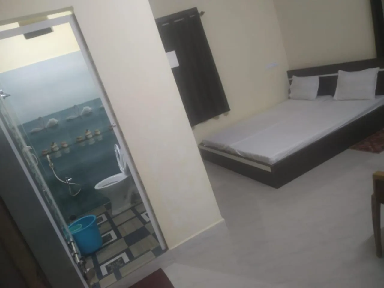 Bed in Hotel Sahil Inn