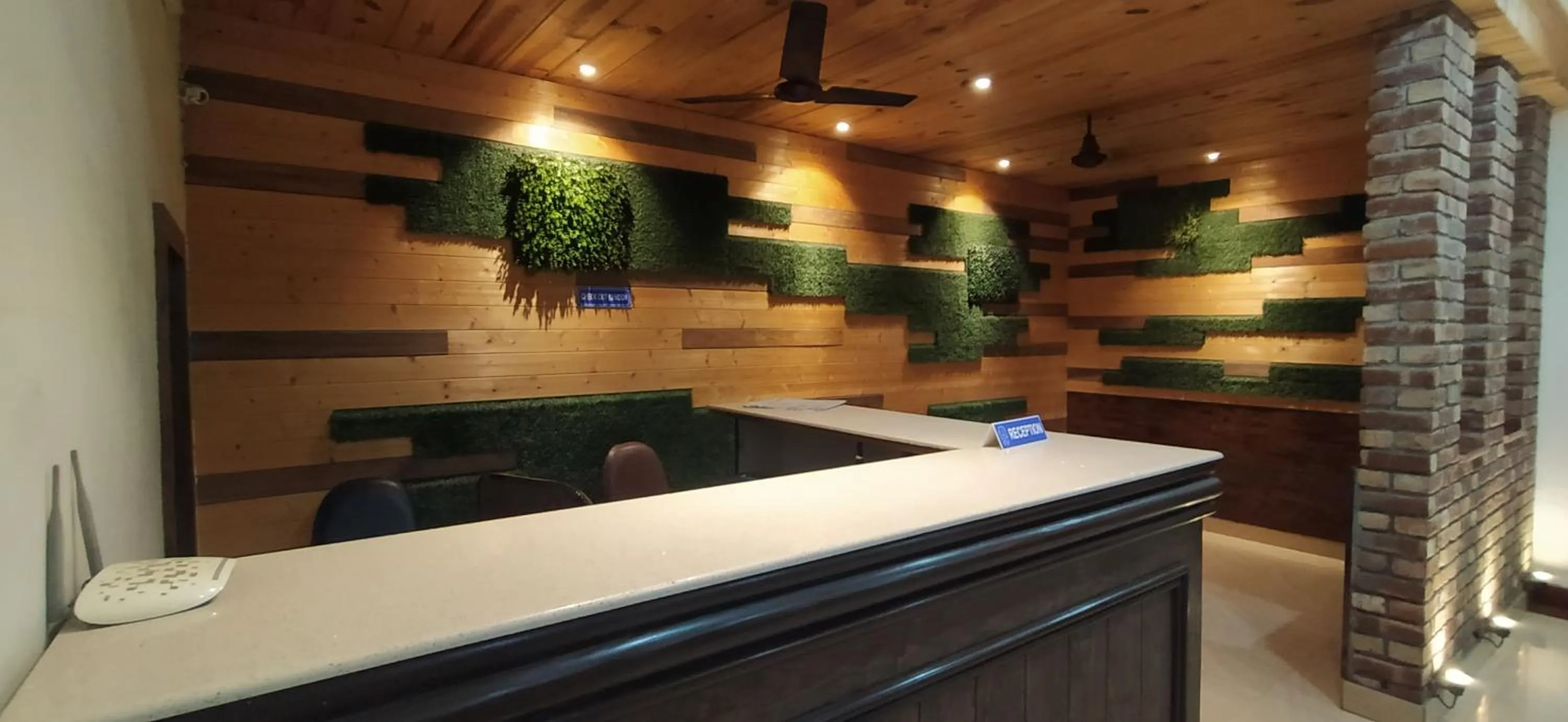 Lobby or reception in Hotel Samrat